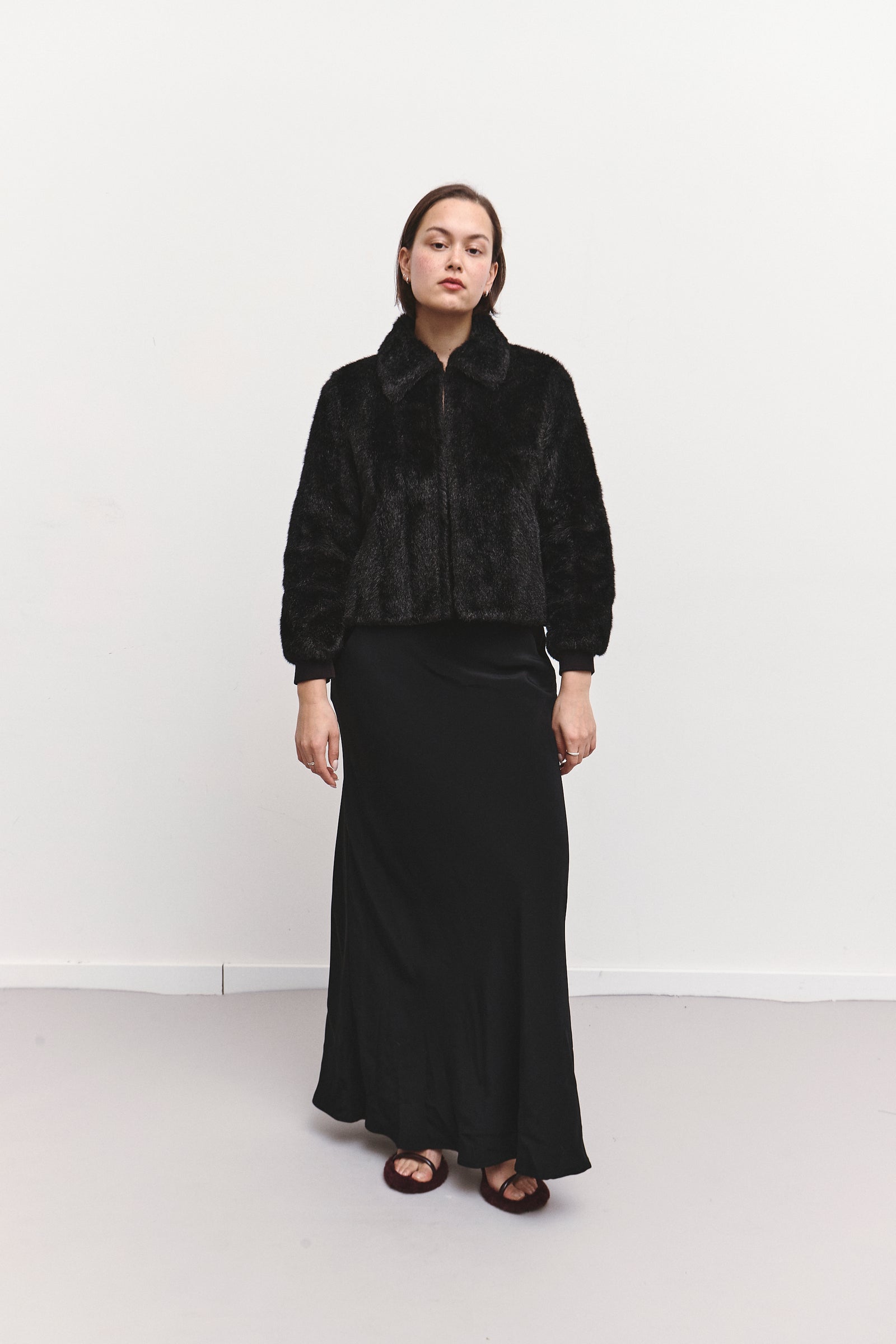 THE BLACK FUR JACKET (XS/S)