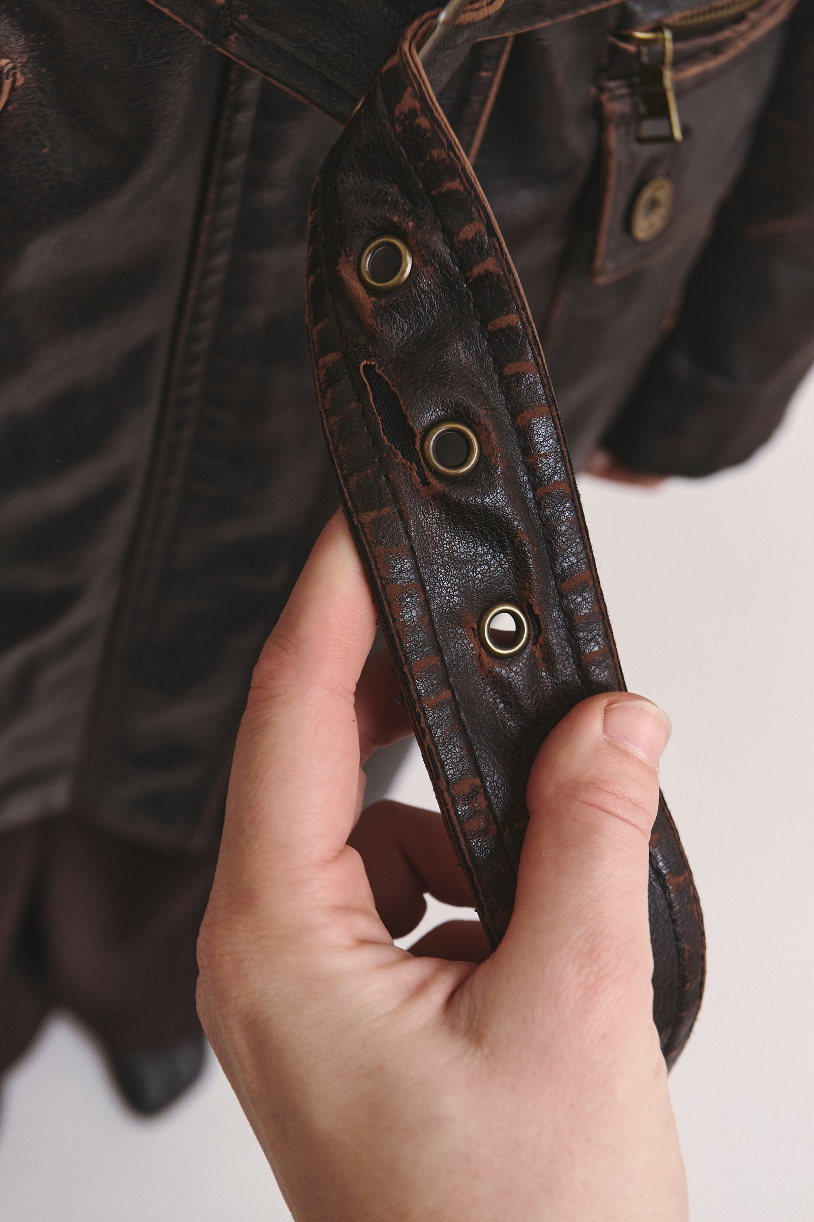 THE UTILITY LEATHER COAT (L/XL)