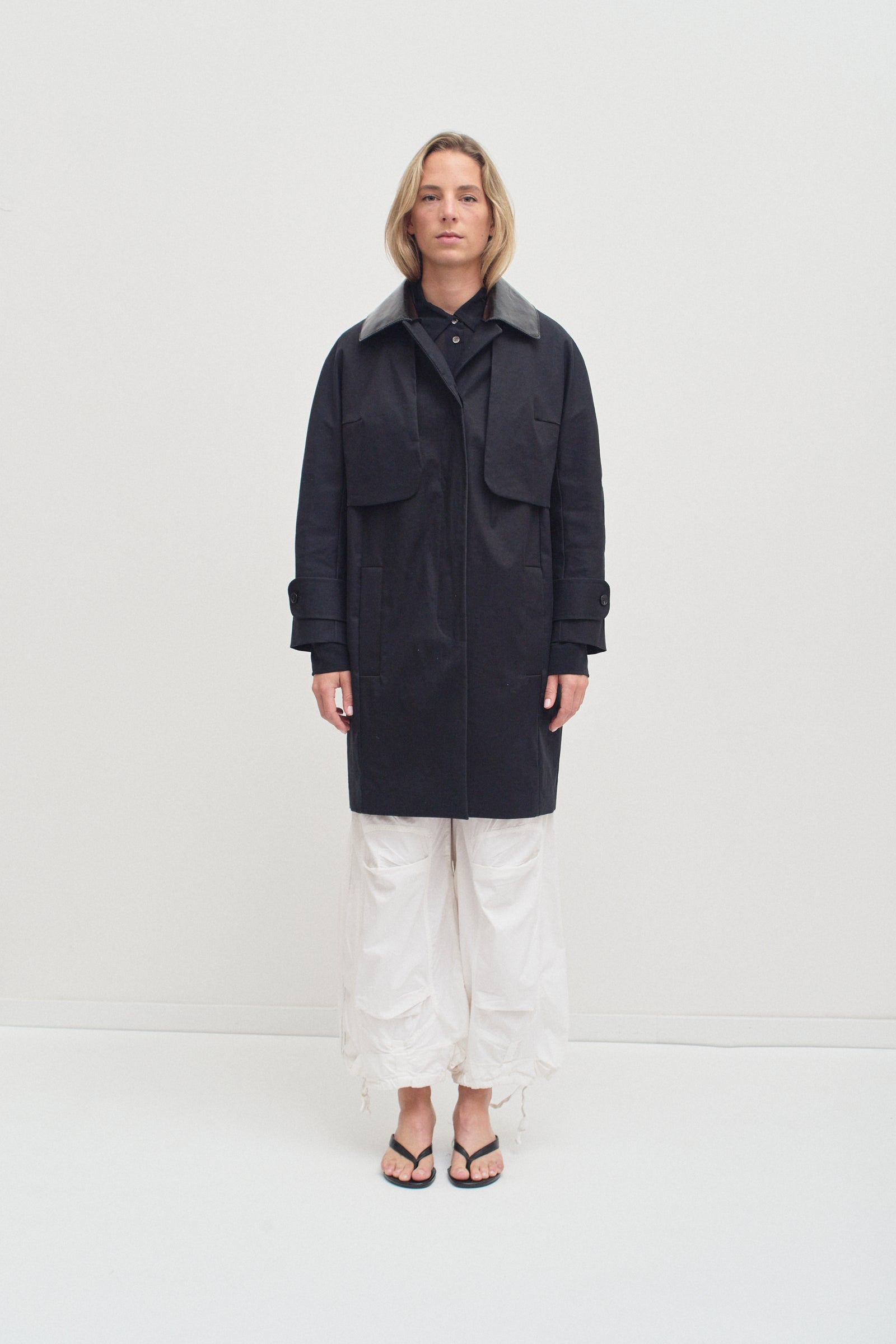 CARVEN TRENCHCOAT (S/M)