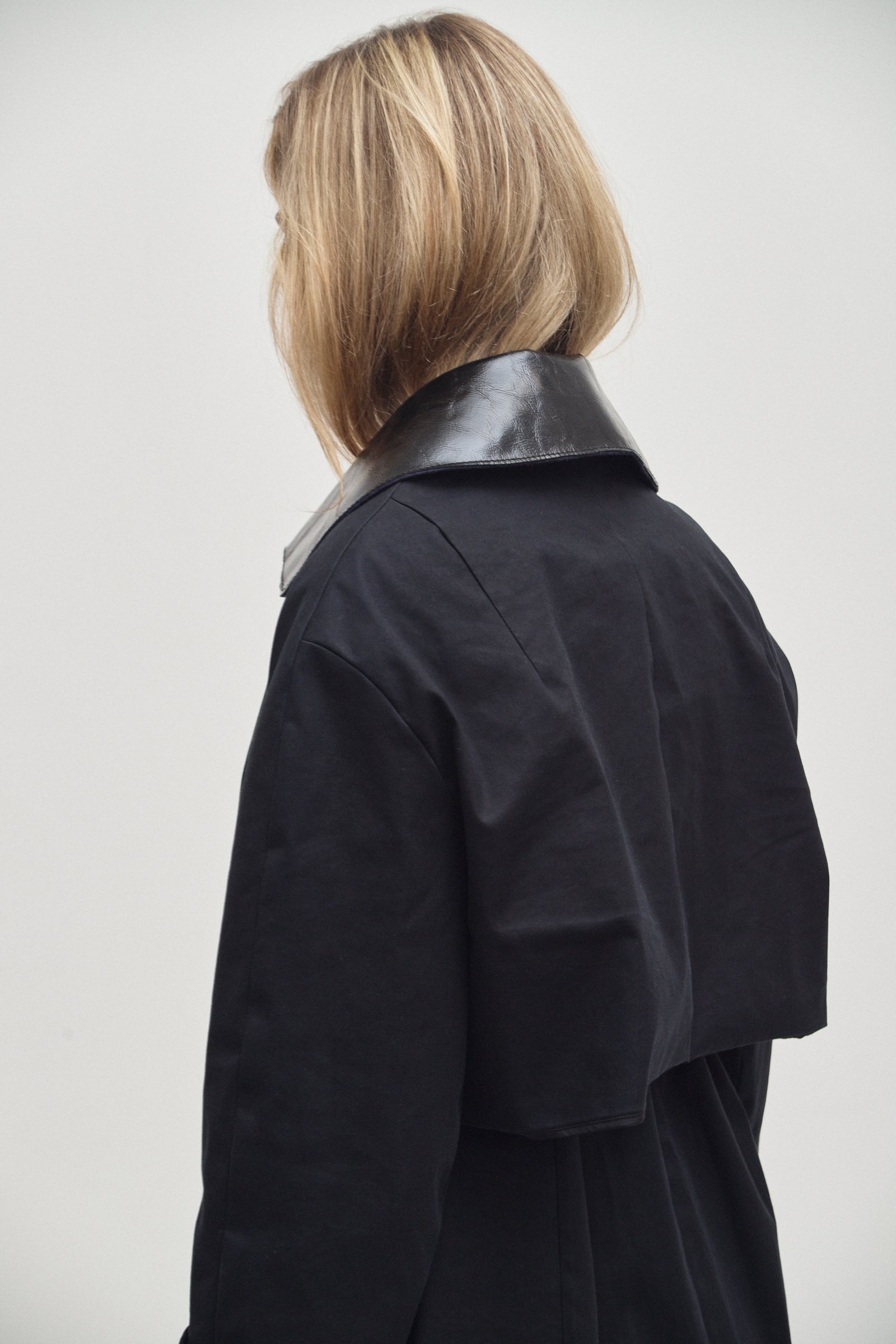 CARVEN TRENCHCOAT (S/M)