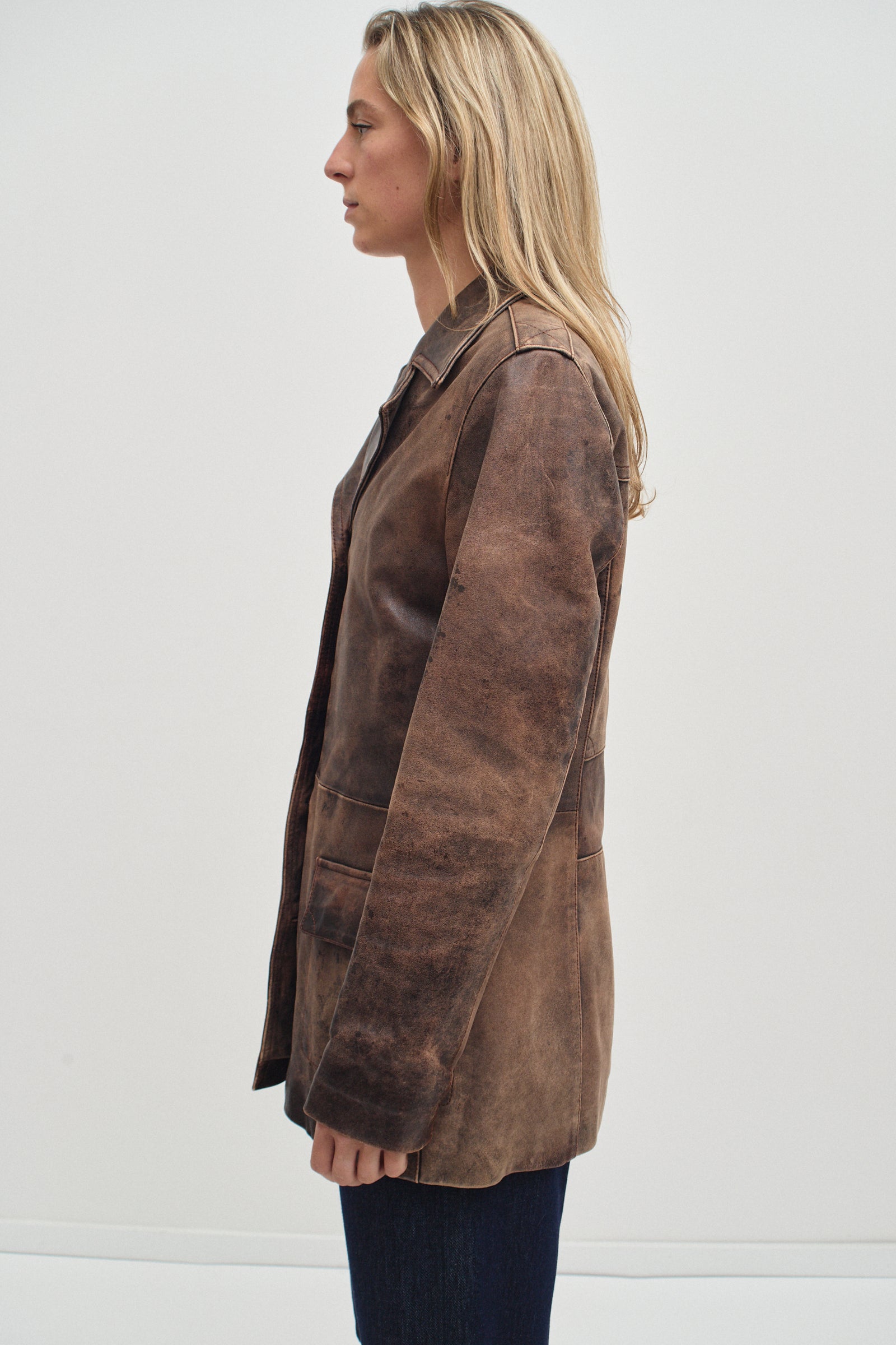 THE DISTRESSED LEATHER BLAZER (S/M)