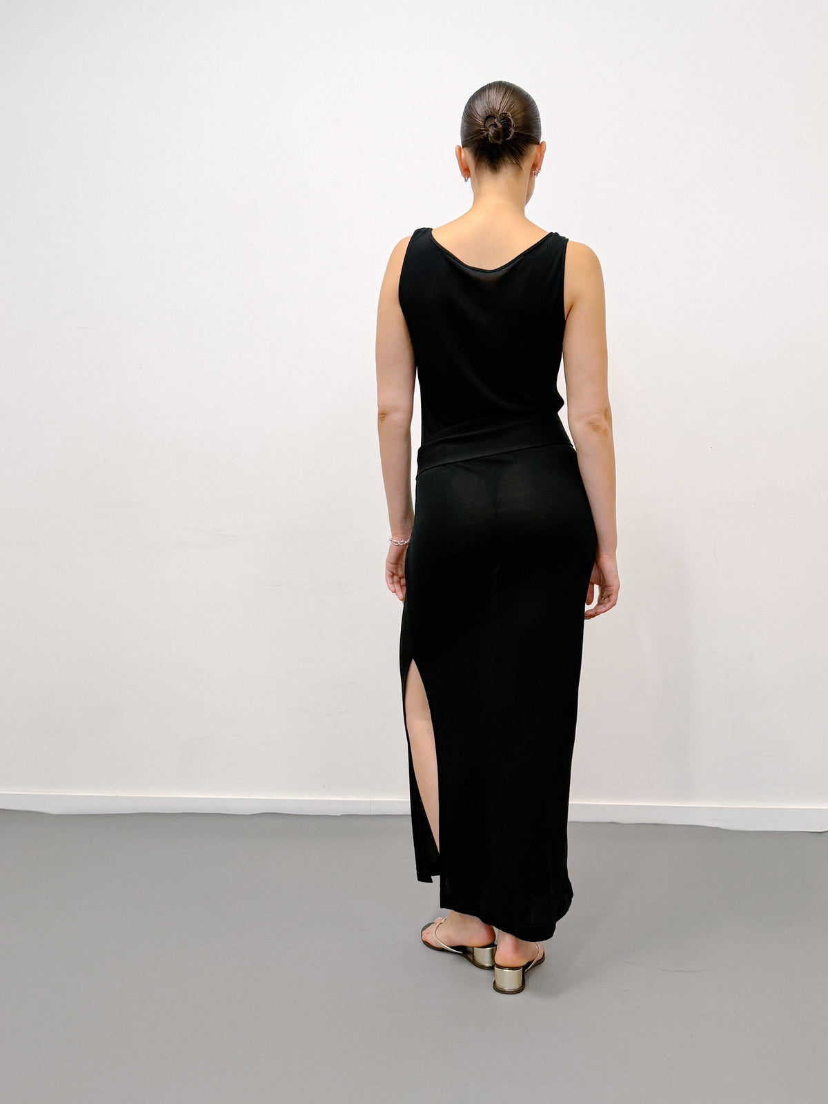 THE BLACK SHELL MAXI DRESS (S/M) - ENSO Vintage