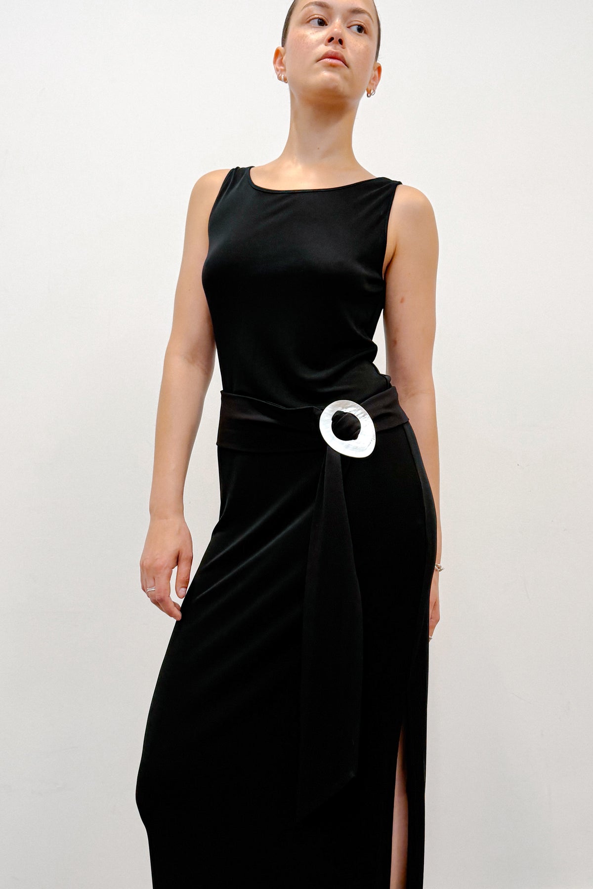 THE BLACK SHELL MAXI DRESS (S/M) - ENSO Vintage
