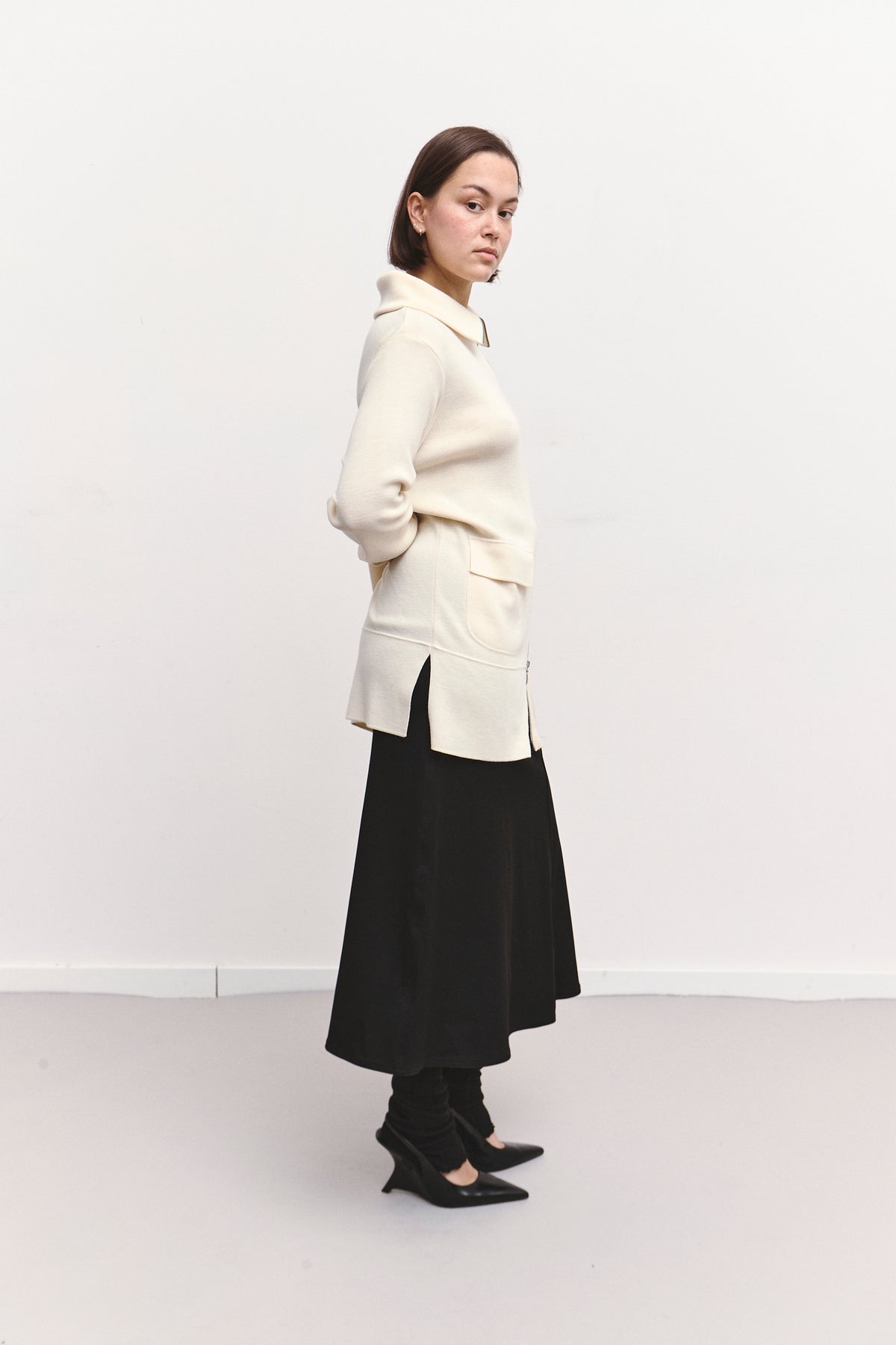 THE STAPLE BLACK SKIRT (36/38)