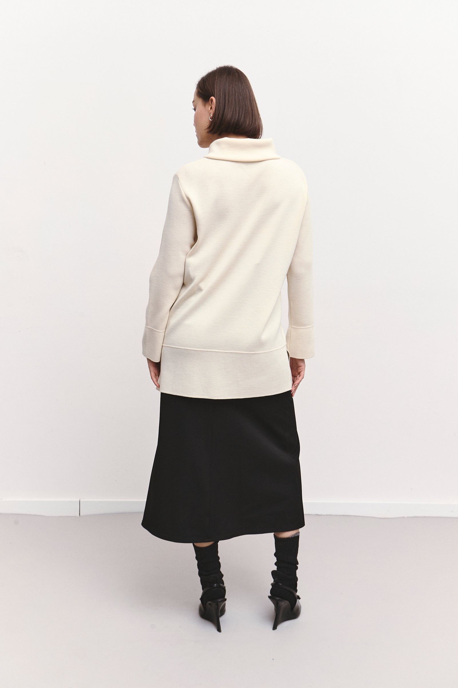 THE ELONGATED KNIT (S/M)