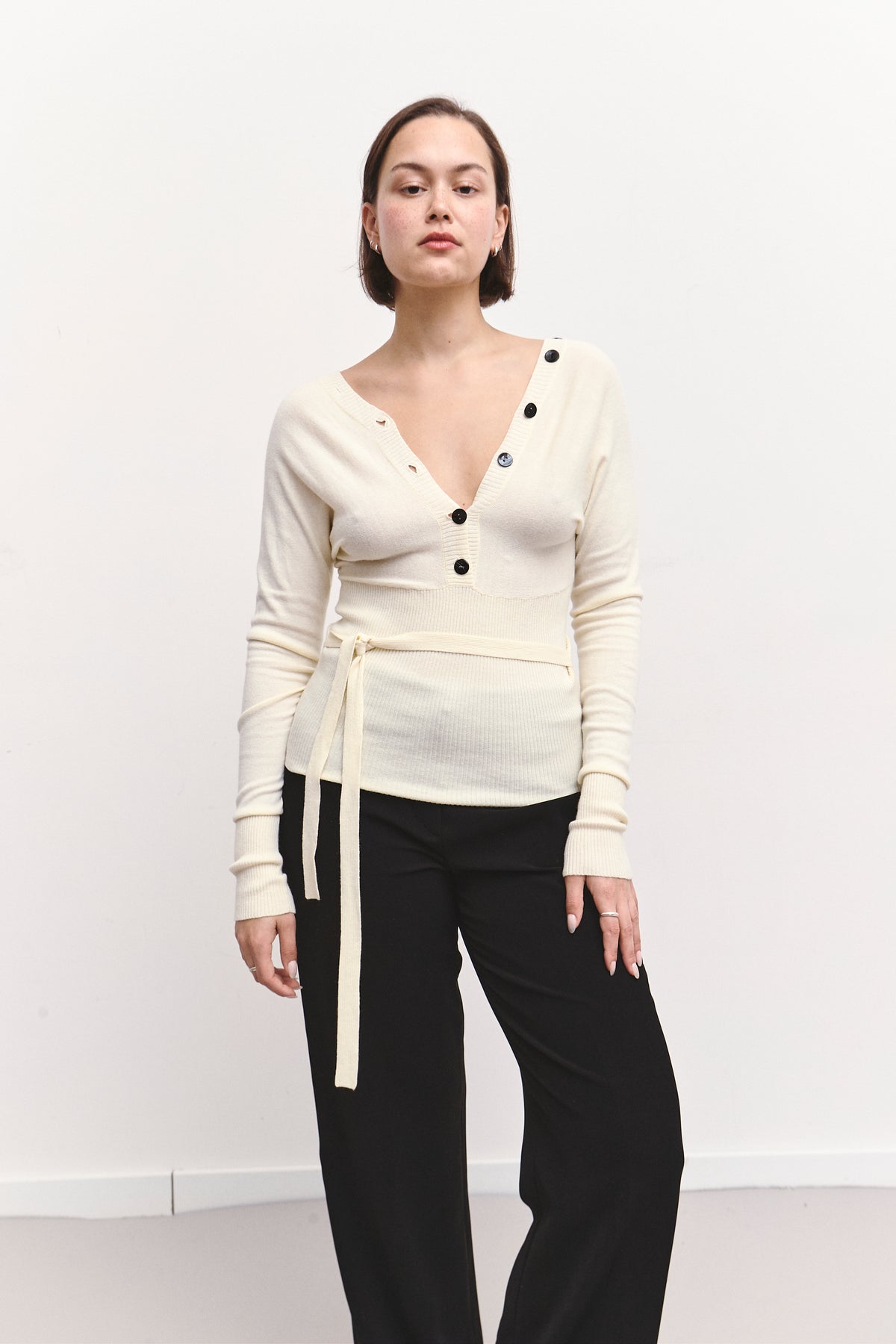 THE BUTTON KNIT (S/M)