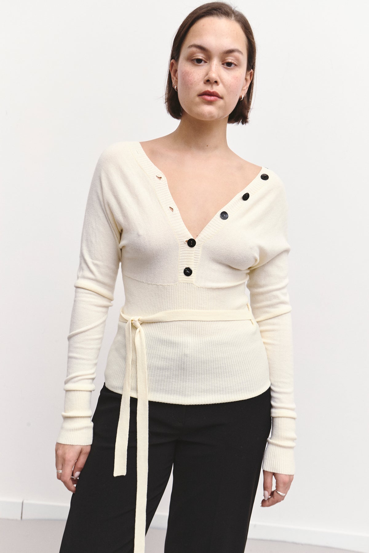 THE BUTTON KNIT (S/M)