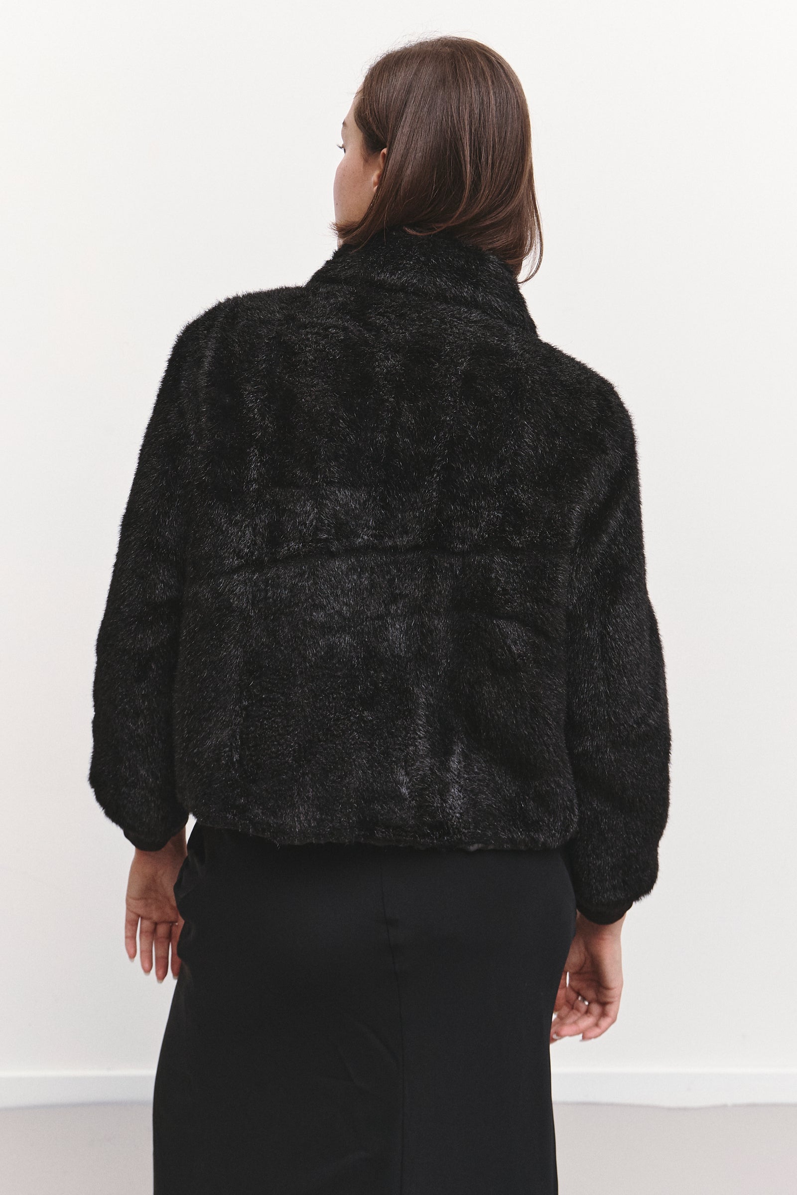 THE BLACK FUR JACKET (XS/S)