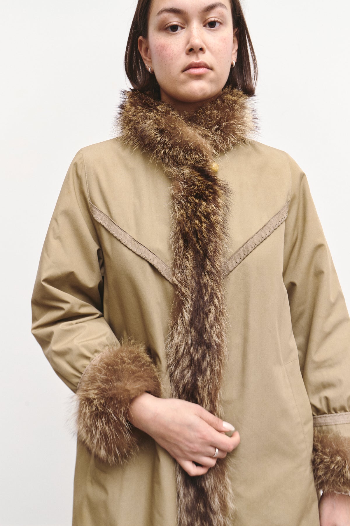 THE FURRY TRENCH COAT (M/L)