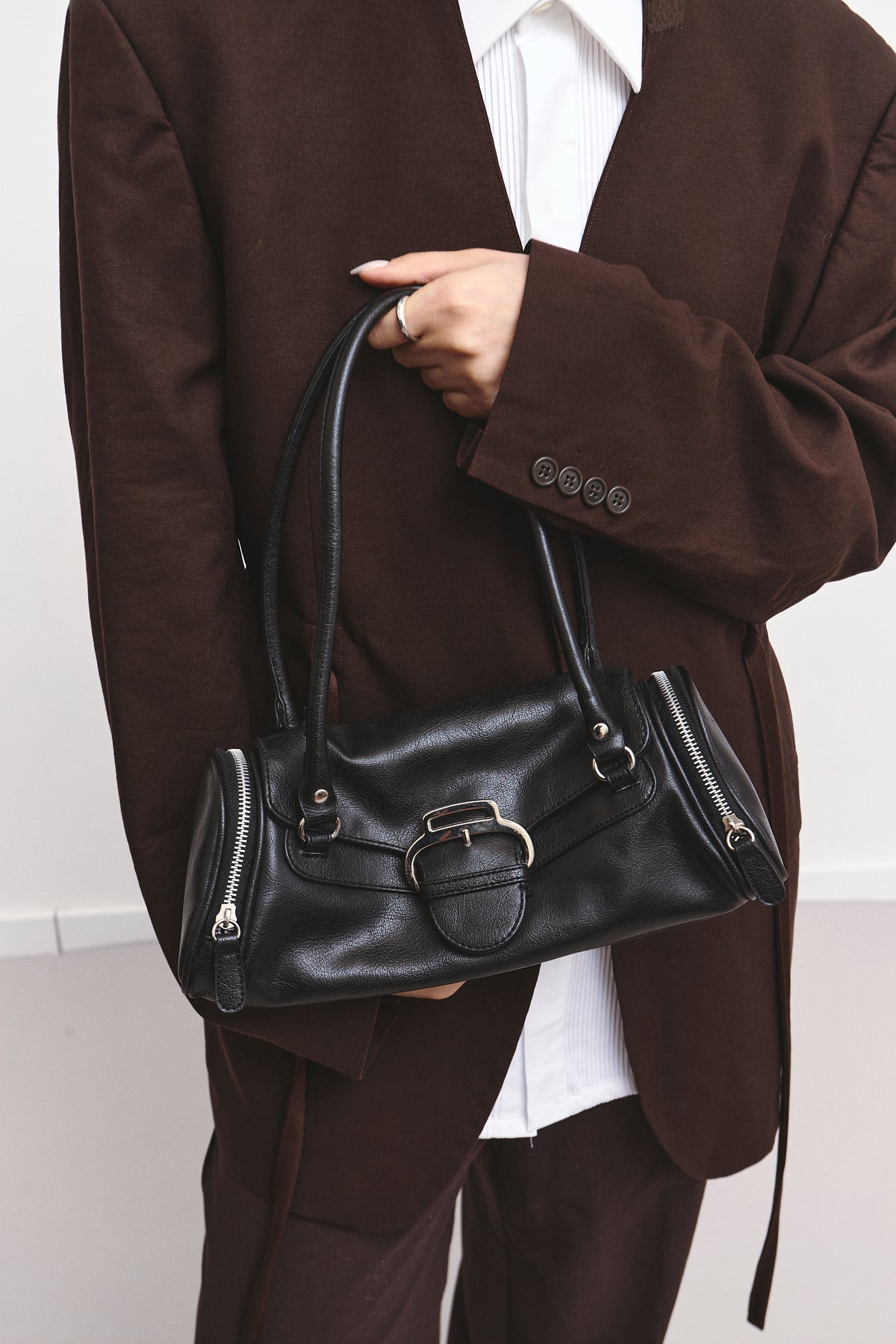 THE NOIR BUCKLE BAG