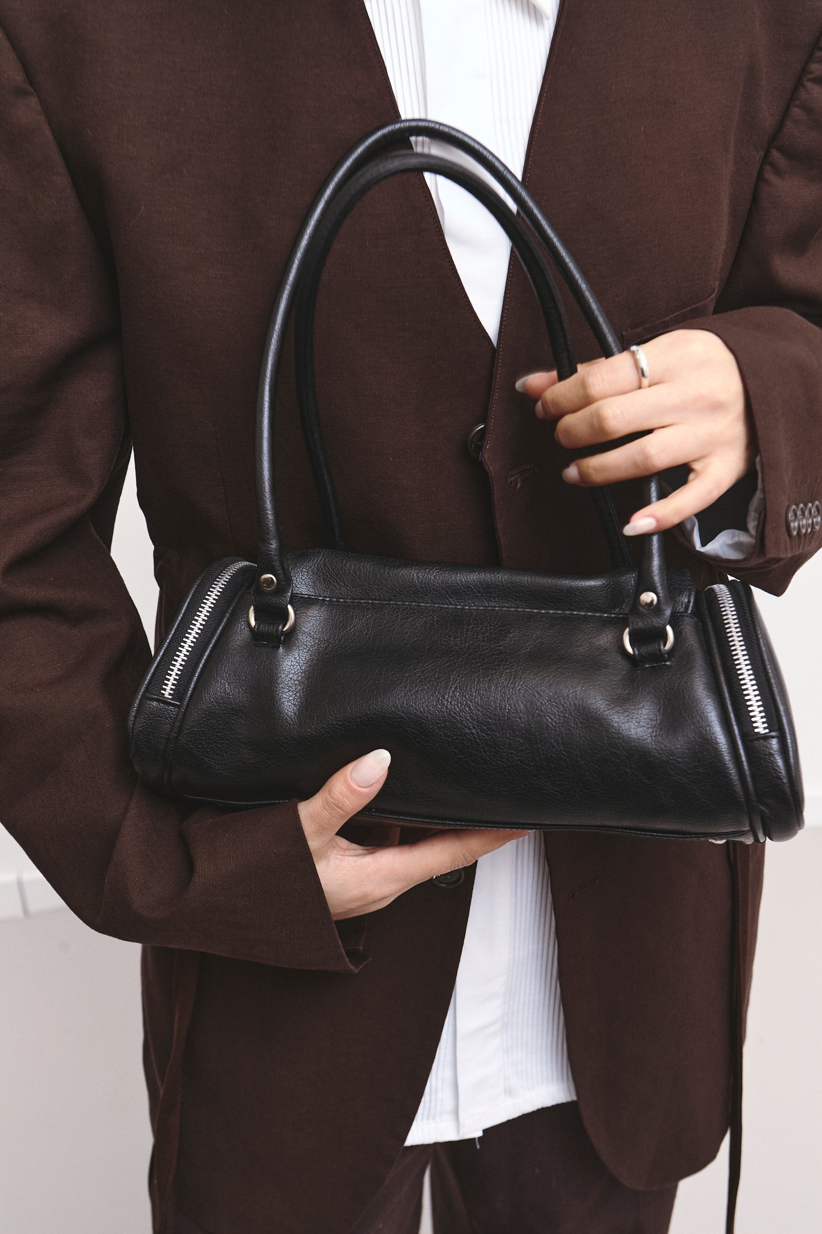 THE NOIR BUCKLE BAG