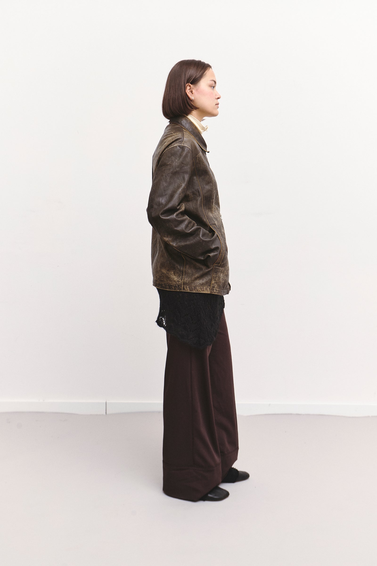 THE LIGHTWEIGHT LEATHER JACKET (S/M)