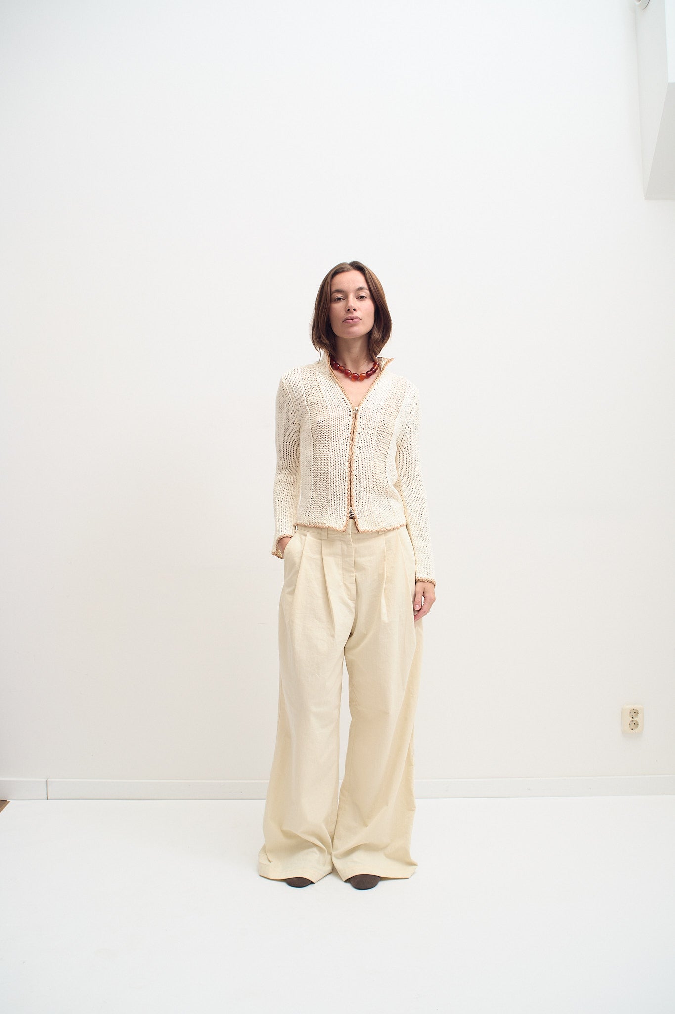THE BEIGE KNITTED VEST (XS/S)