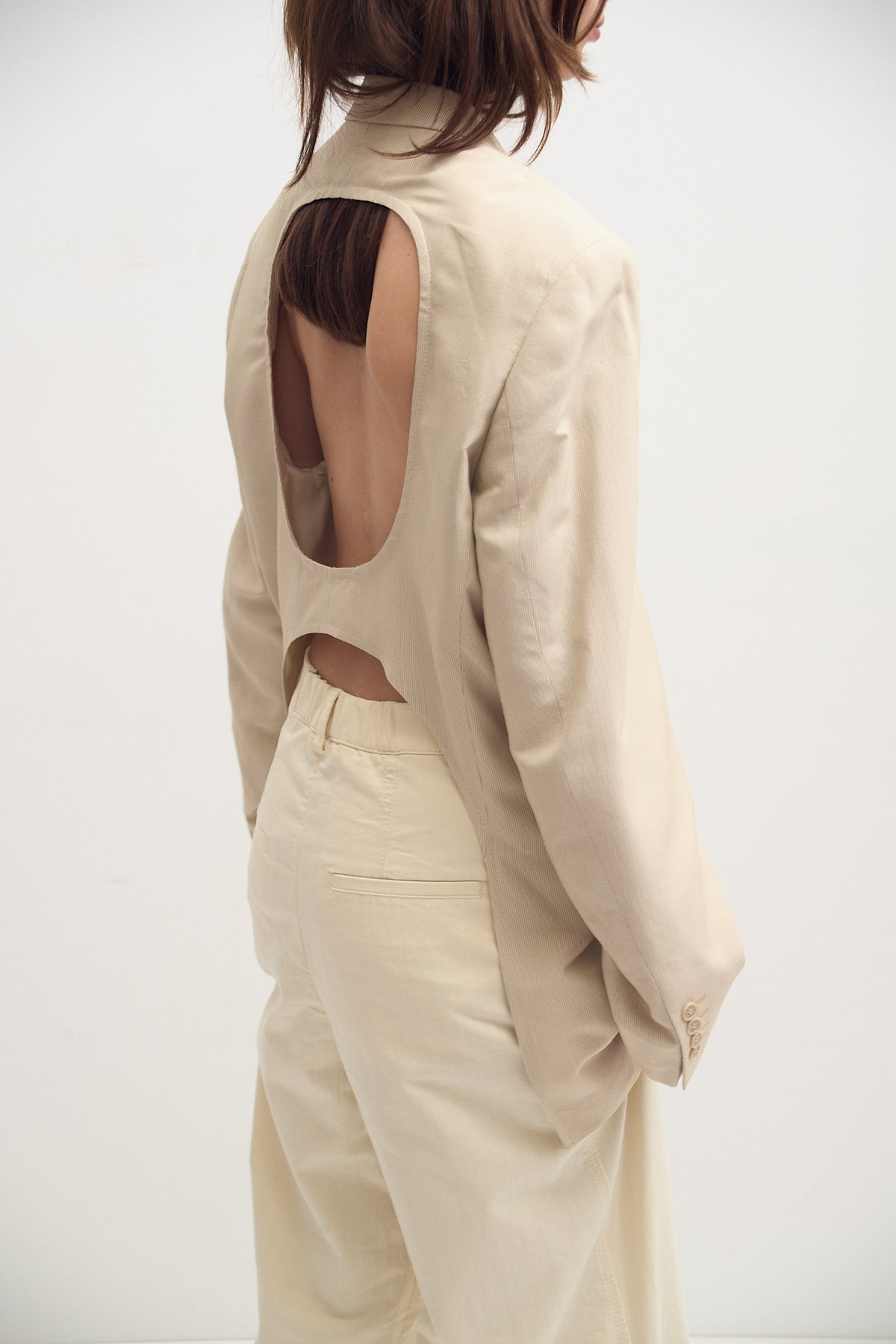 UPCYCLED OPEN BACK BLAZER BEIGE (L/XL)