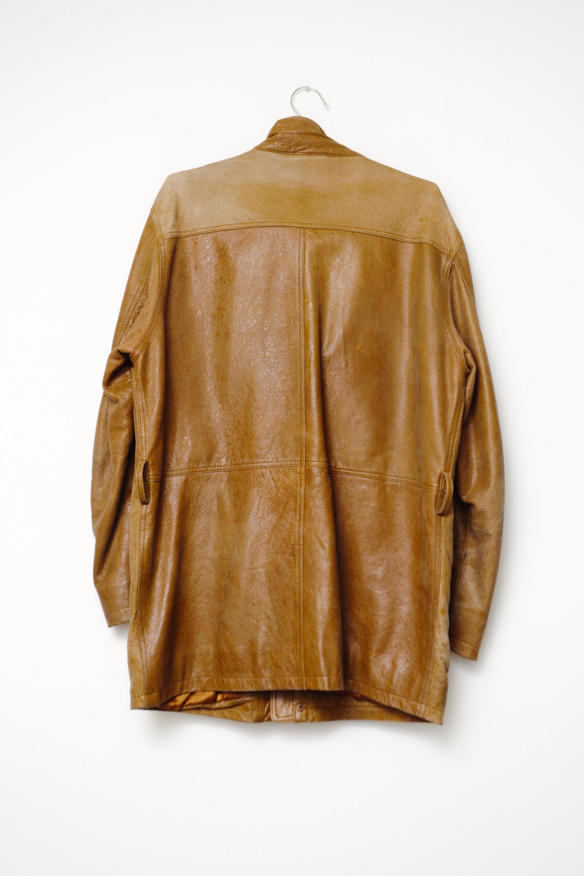 THE RUGGED LEATHER JACKET (S/M)