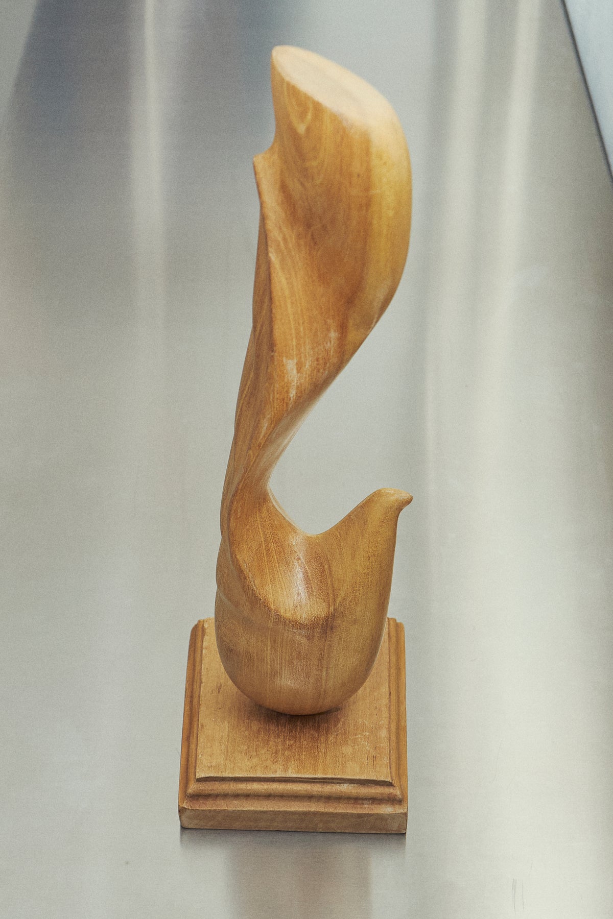 THE WOODEN SCULPTURE