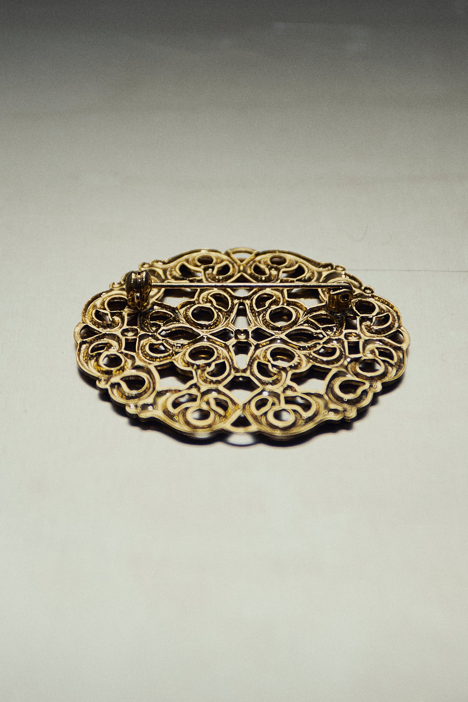 THE LINKED CIRCLE BROOCH - ENSO Vintage