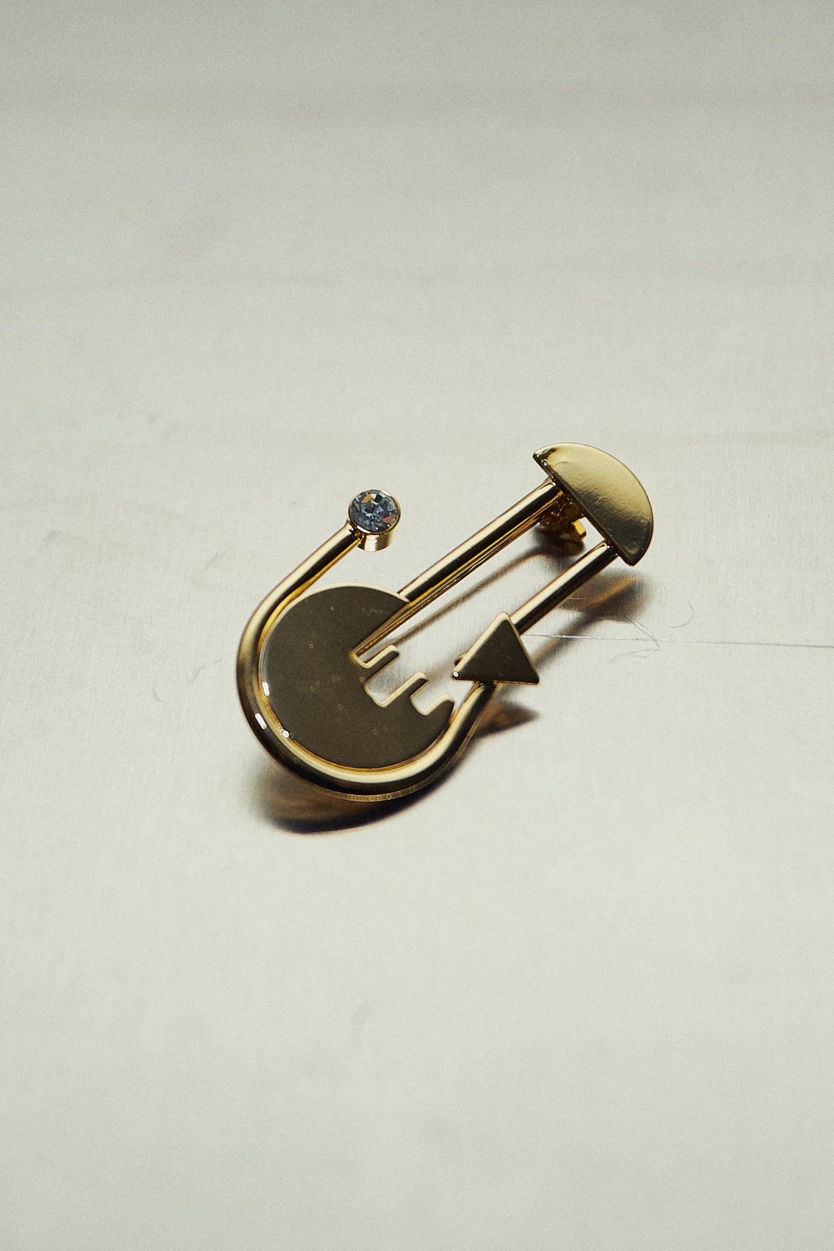 THE E-GUITAR BROOCH