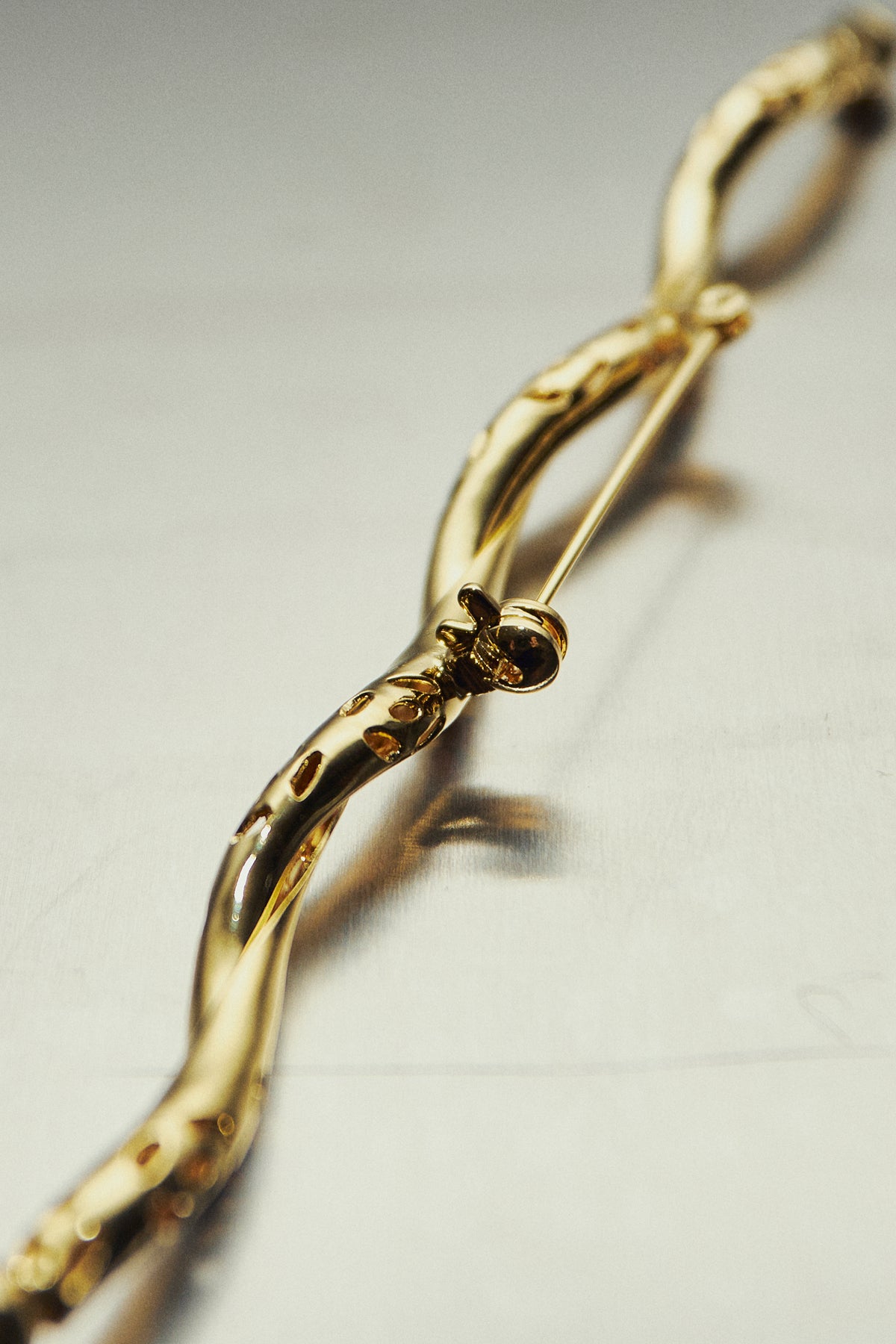 THE WILD BRANCH BROOCH