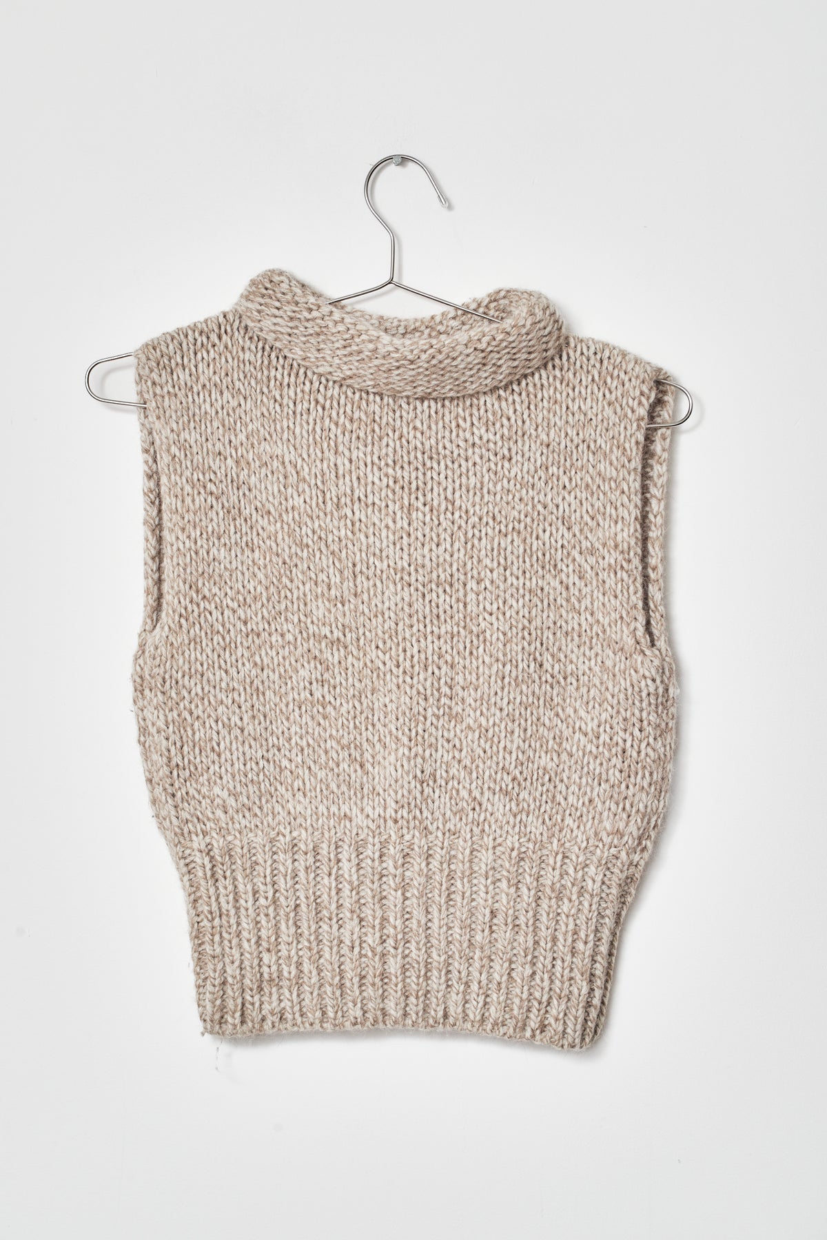 D&amp;G KNITTED VEST (S/M)