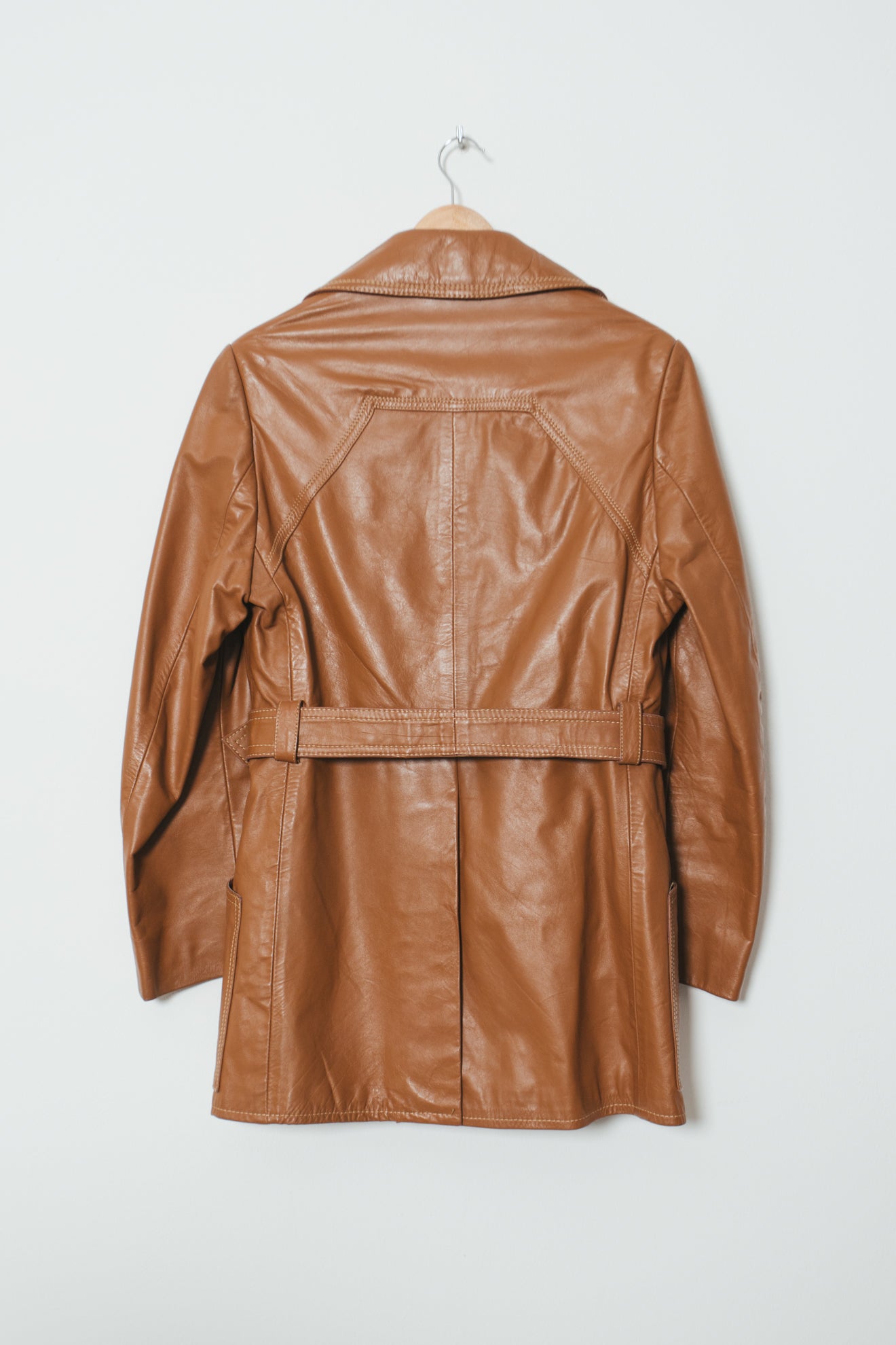 THE TAN LEATHER COAT (S/M)