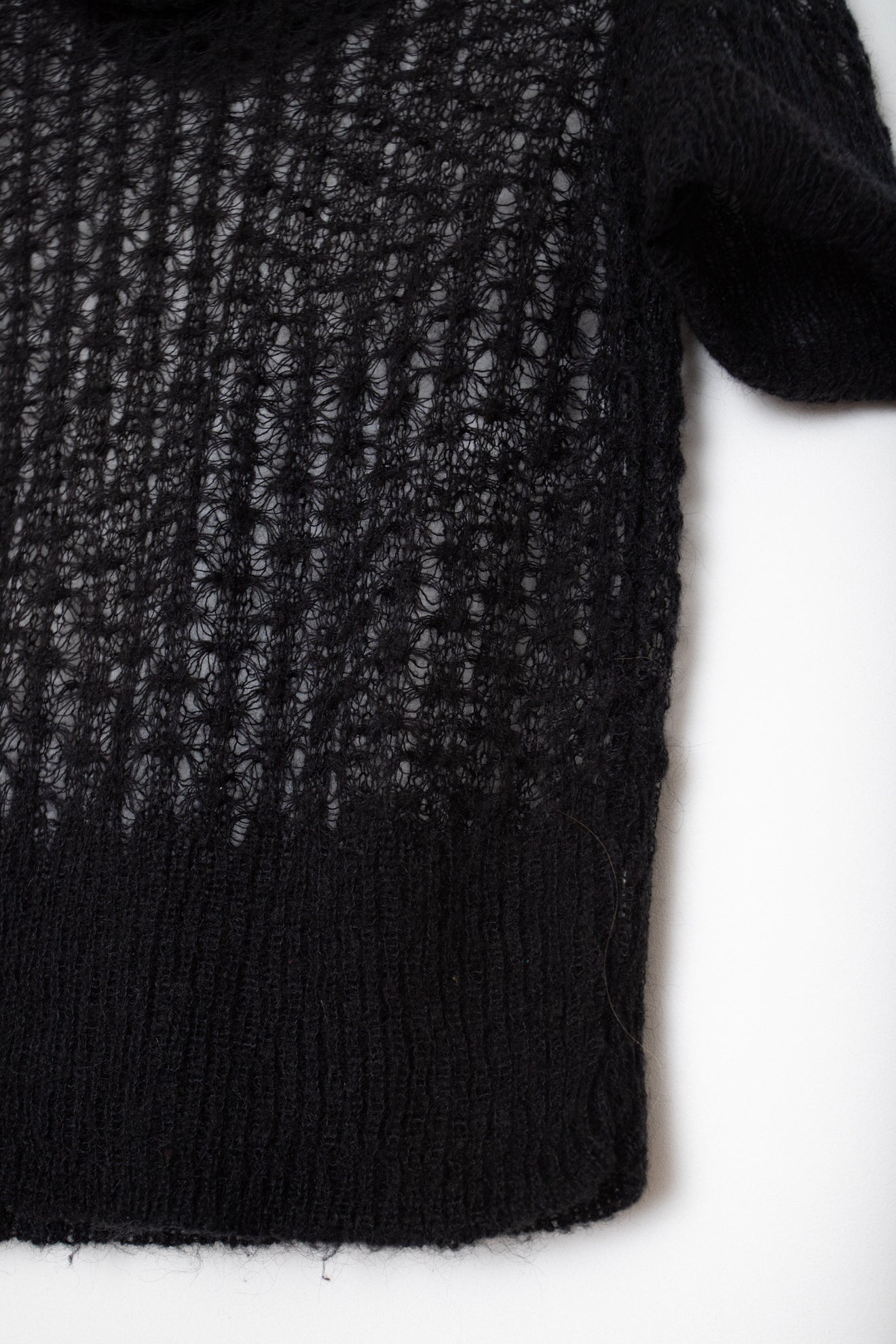 THE OPEN-KNIT TOP (S/M)
