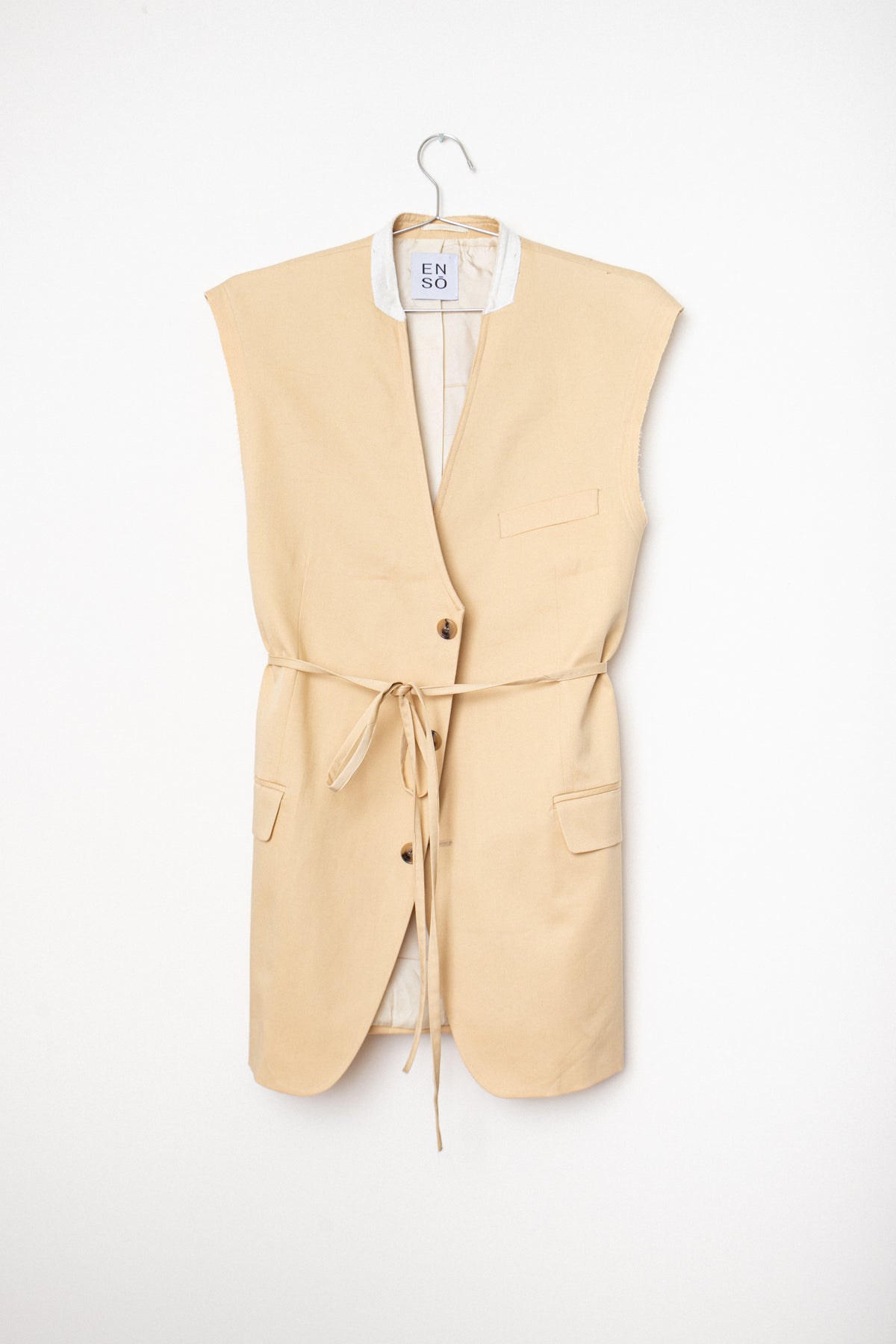 UPCYCLED VEST BUTTER YELLOW (L/XL)