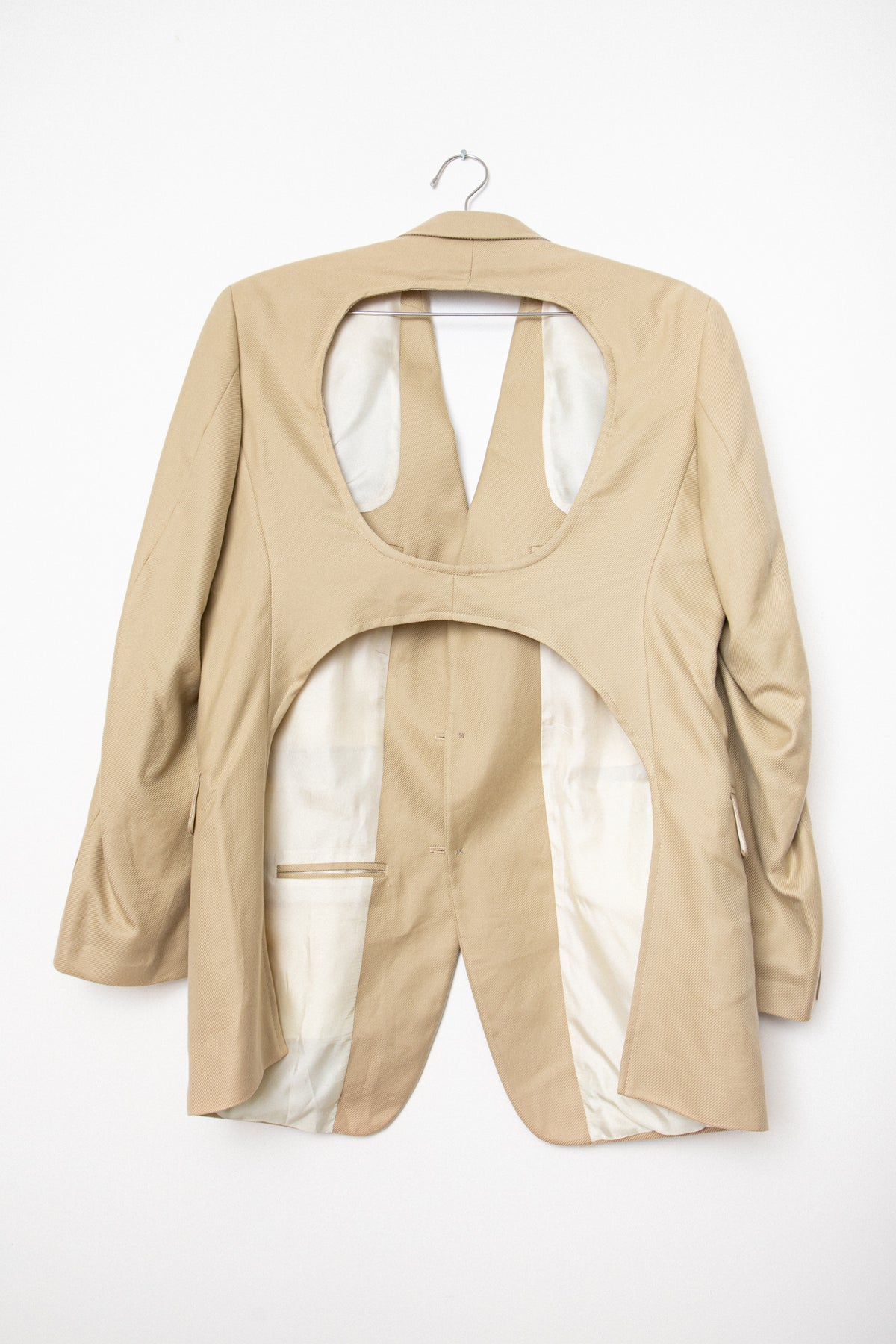 UPCYCLED OPEN BACK BLAZER BEIGE (M/L)