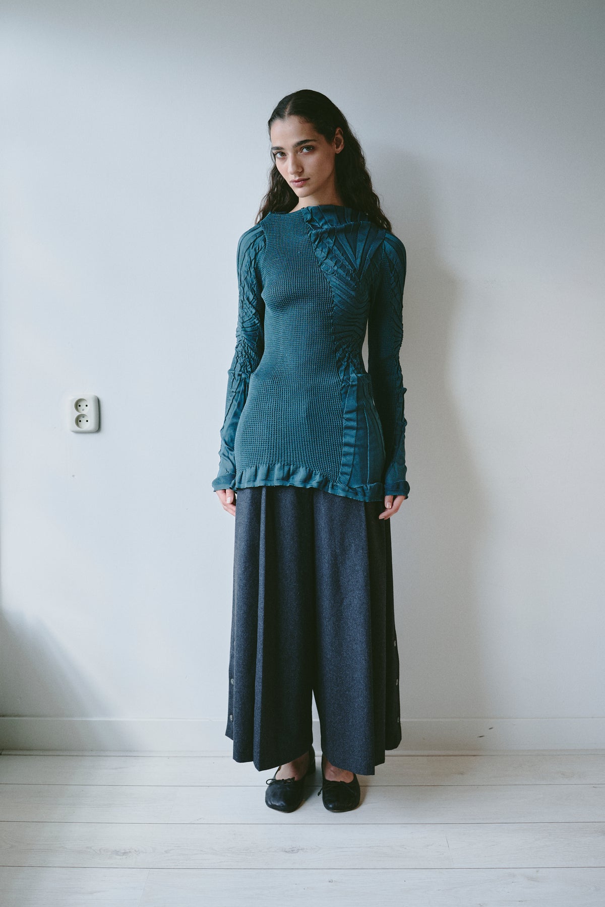 THE PLEAT- KNIT TOP (S/M)