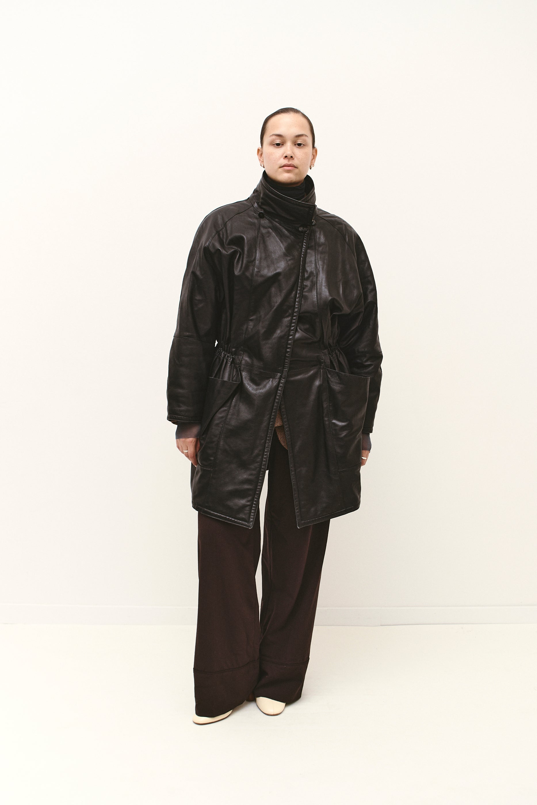 THE CINCHED LEATHER COAT (M/L)