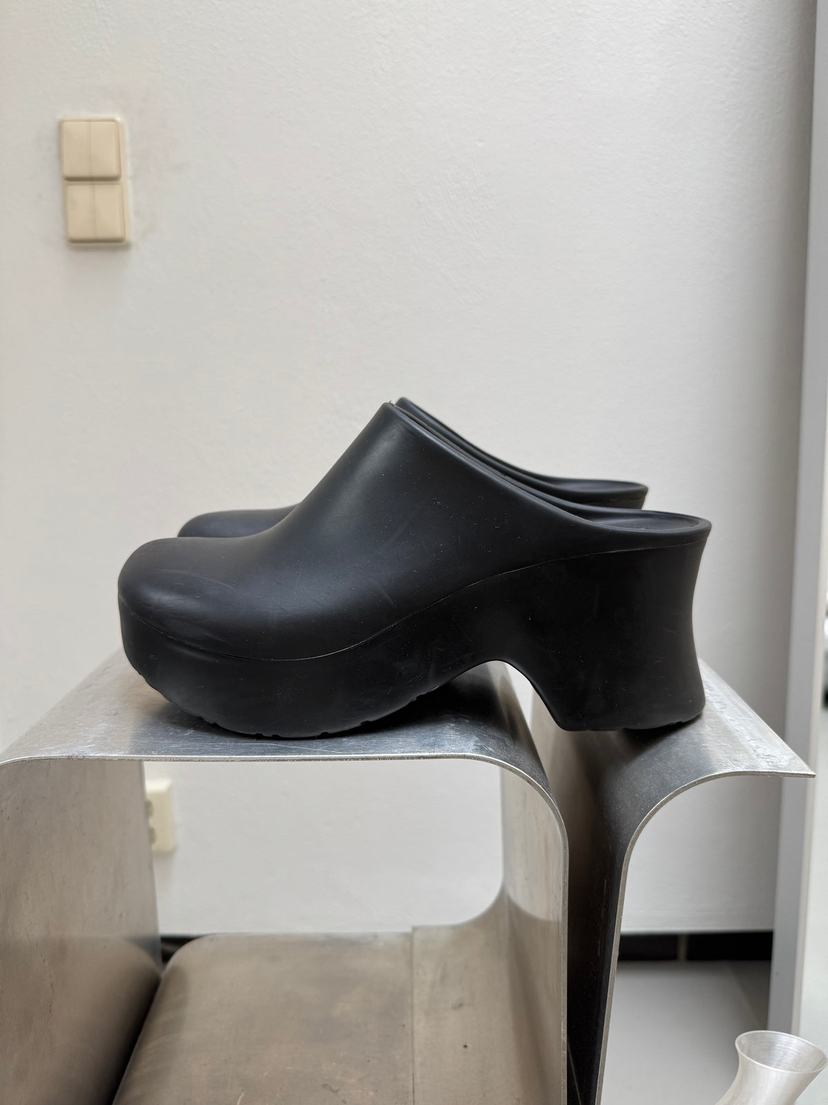 LOEWE CLOGS (39)
