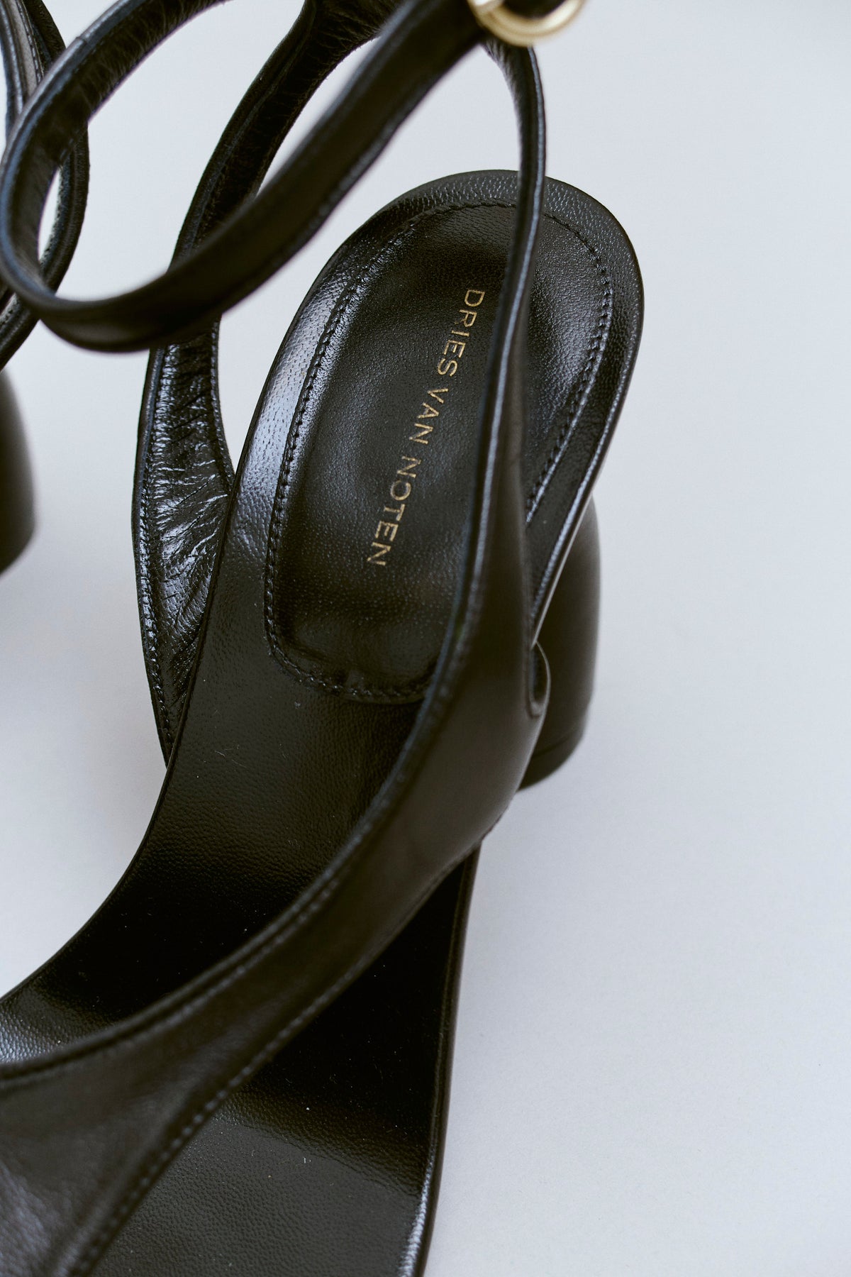 DRIES VAN NOTEN SCULPTURAL HEEL SANDAL (38) - ENSO Vintage