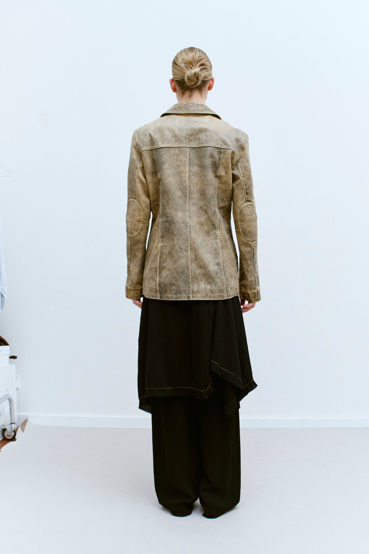 THE DISTRESSED LEATHER SAFARI JACKET (S/M) - ENSO Vintage