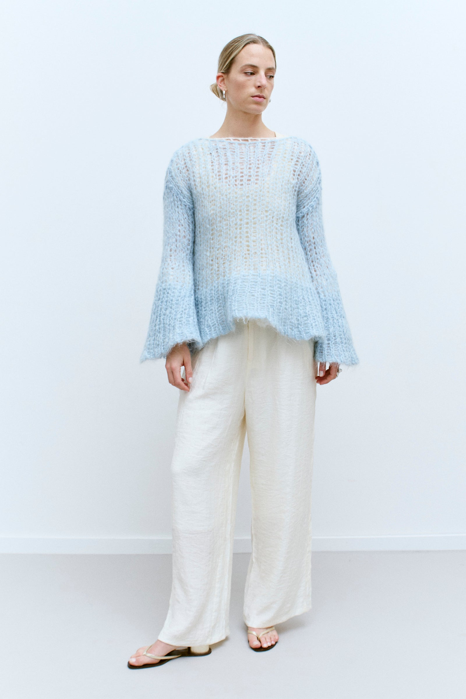 EMPORIO ARMANI BELL SLEEVE KNIT (M/L) - ENSO Vintage