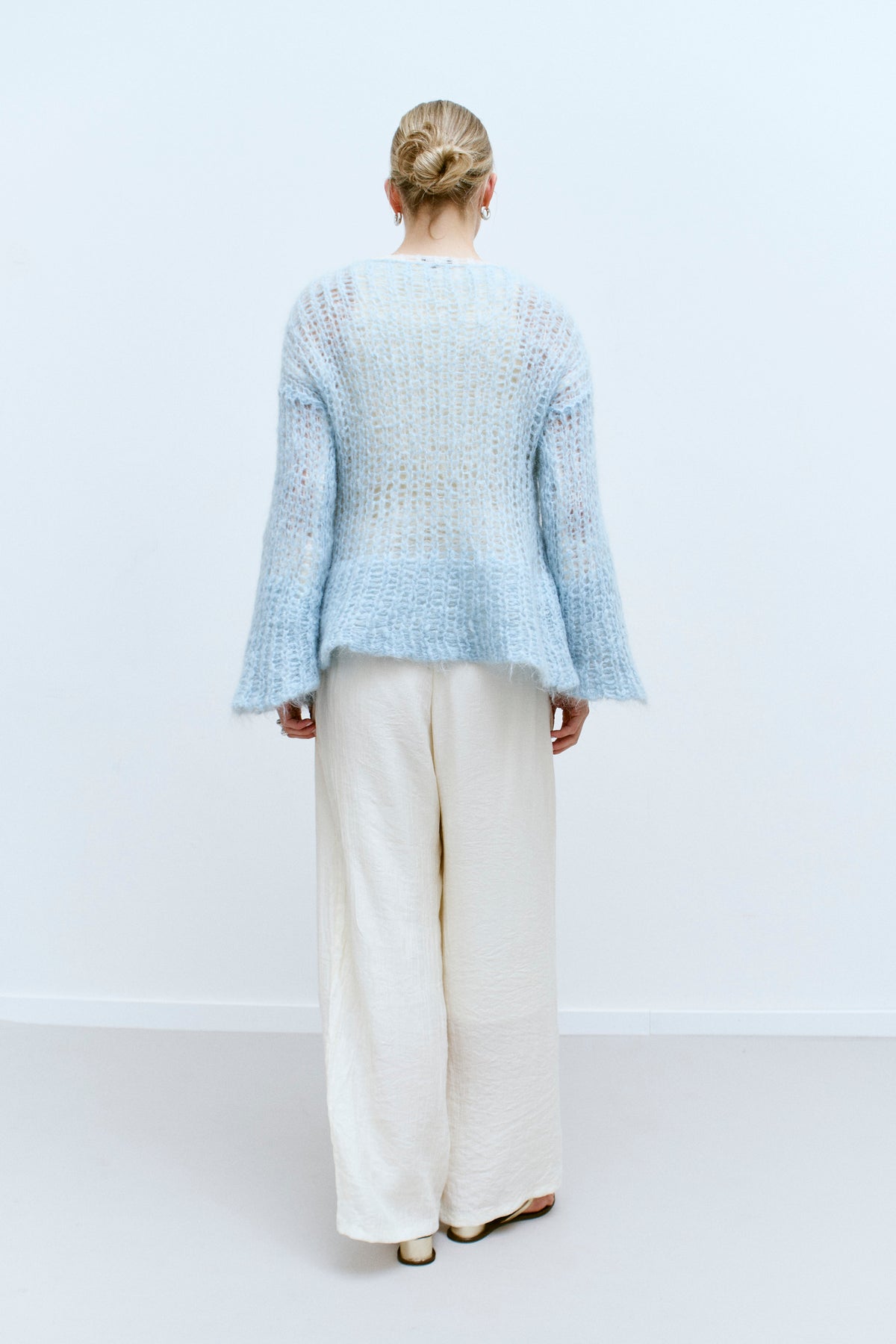 EMPORIO ARMANI BELL SLEEVE KNIT (M/L) - ENSO Vintage