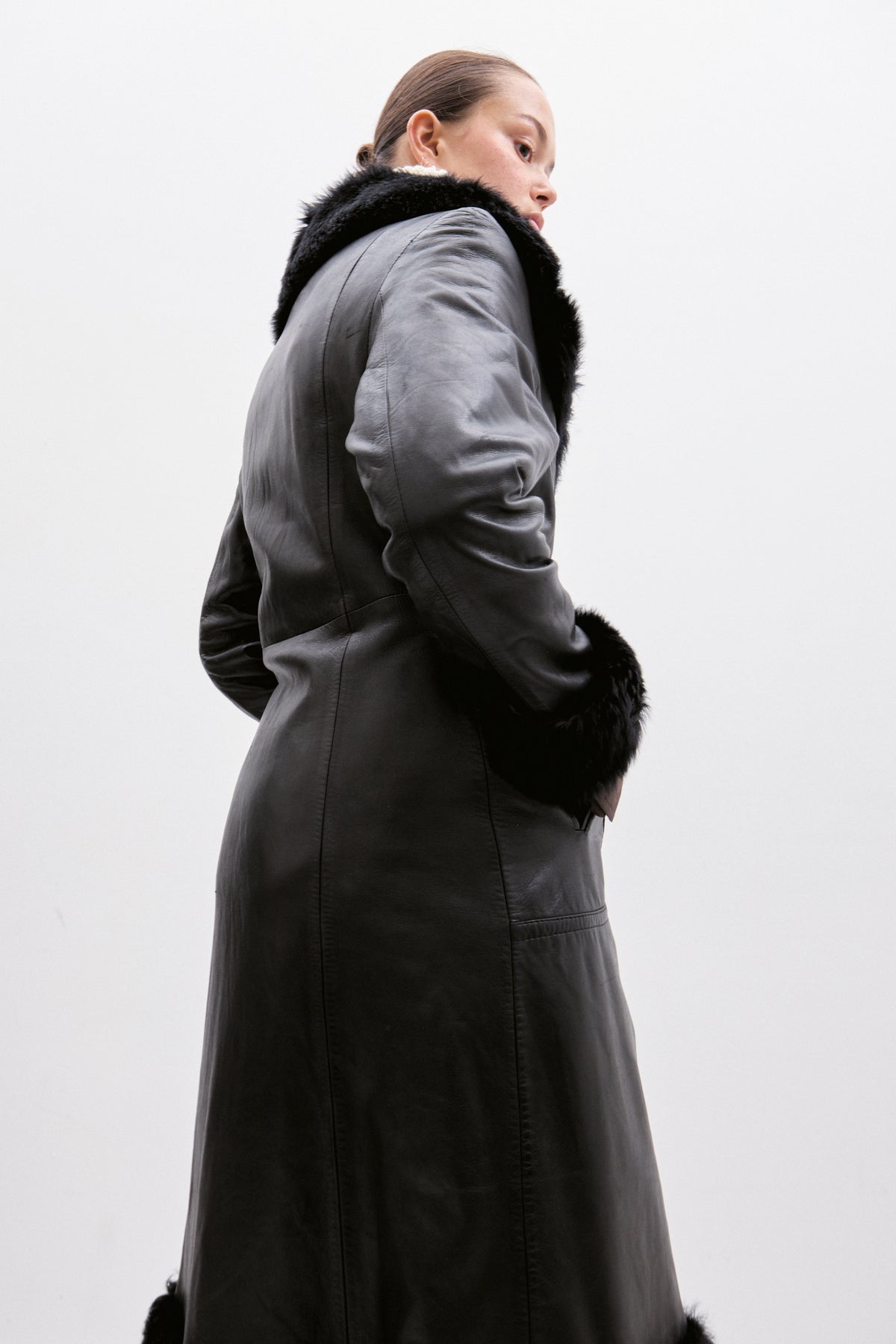 THE DOUBLE-BREASTED LEATHER COAT (S/M) - ENSO Vintage
