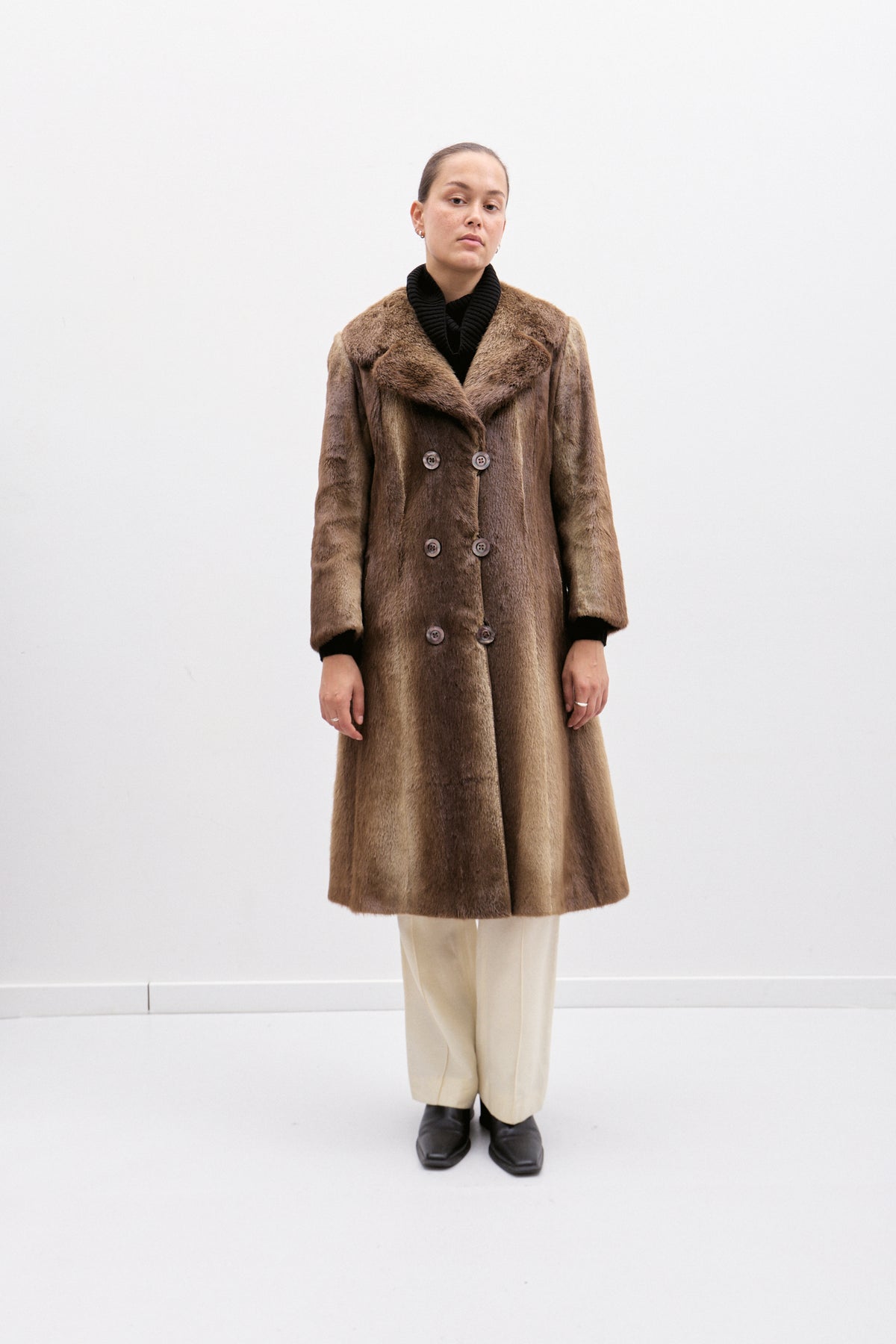 THE DOUBLE-BREASTED FUR COAT (S/M) - ENSO Vintage