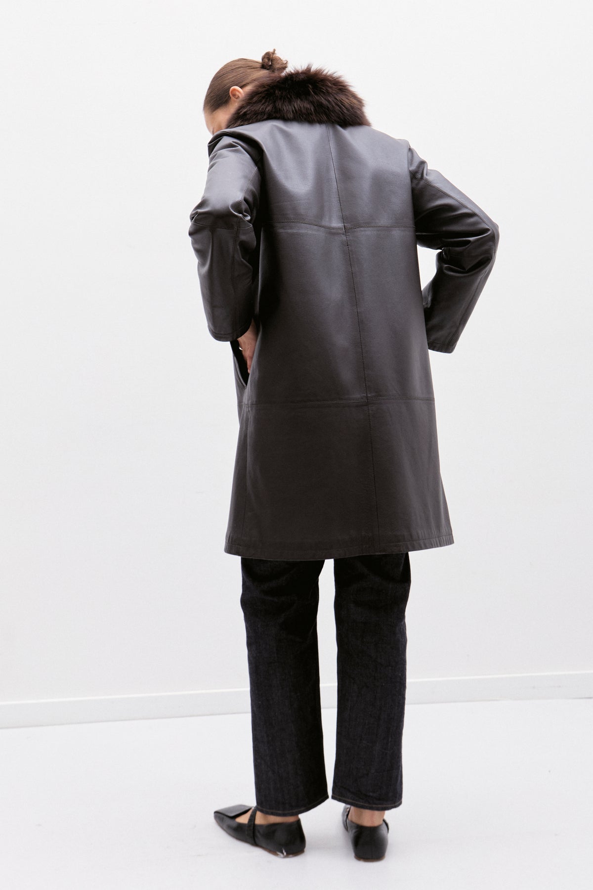 THE FUR COLLAR LEATHER COAT (M/L)