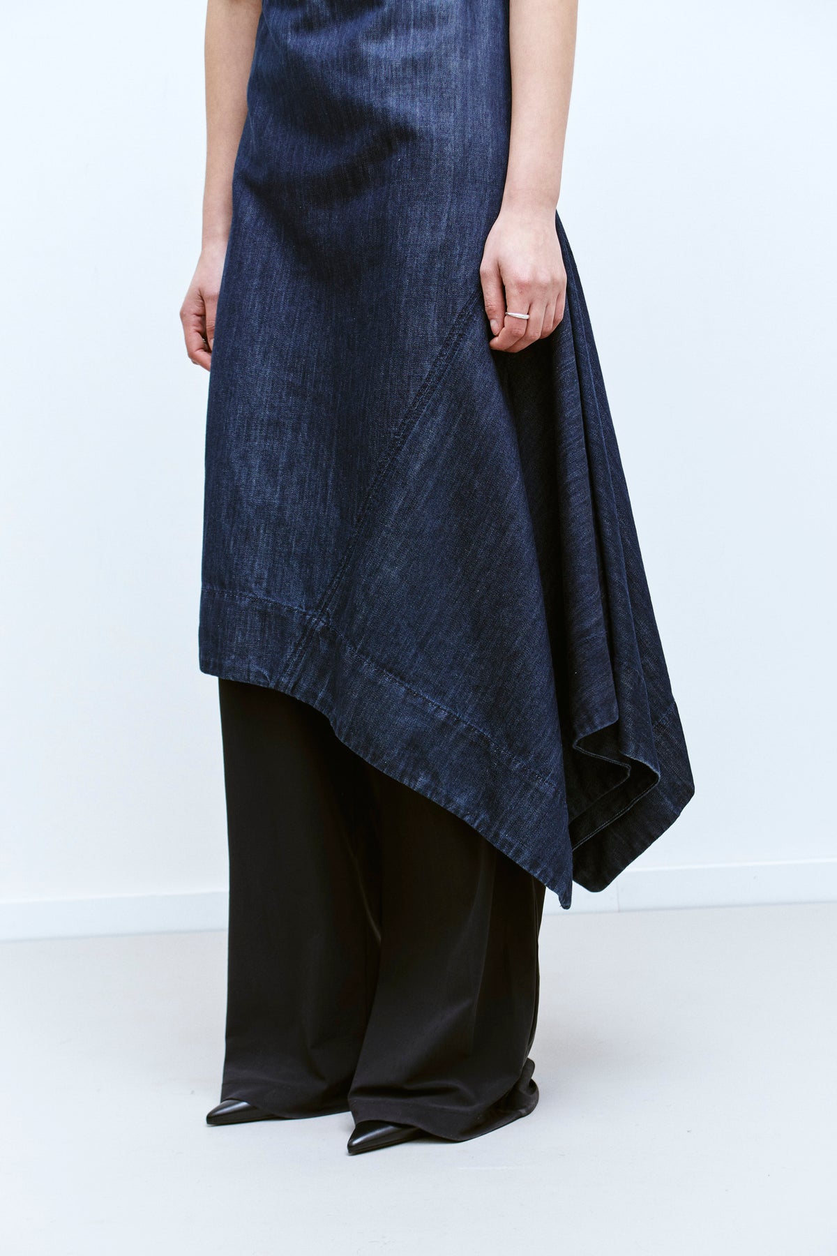 MARNI ASYMMETRIC DENIM DRESS (S/M) MARNI ASYMMETRIC DENIM DRESS (S/M)