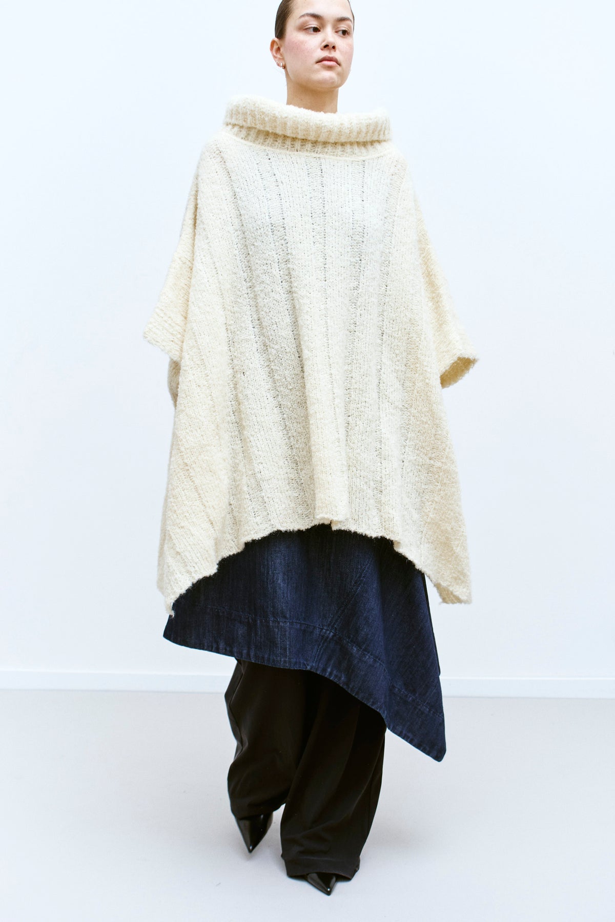 THE OVERSIZED TURTLENECK PONCHO (ONE) - ENSO Vintage