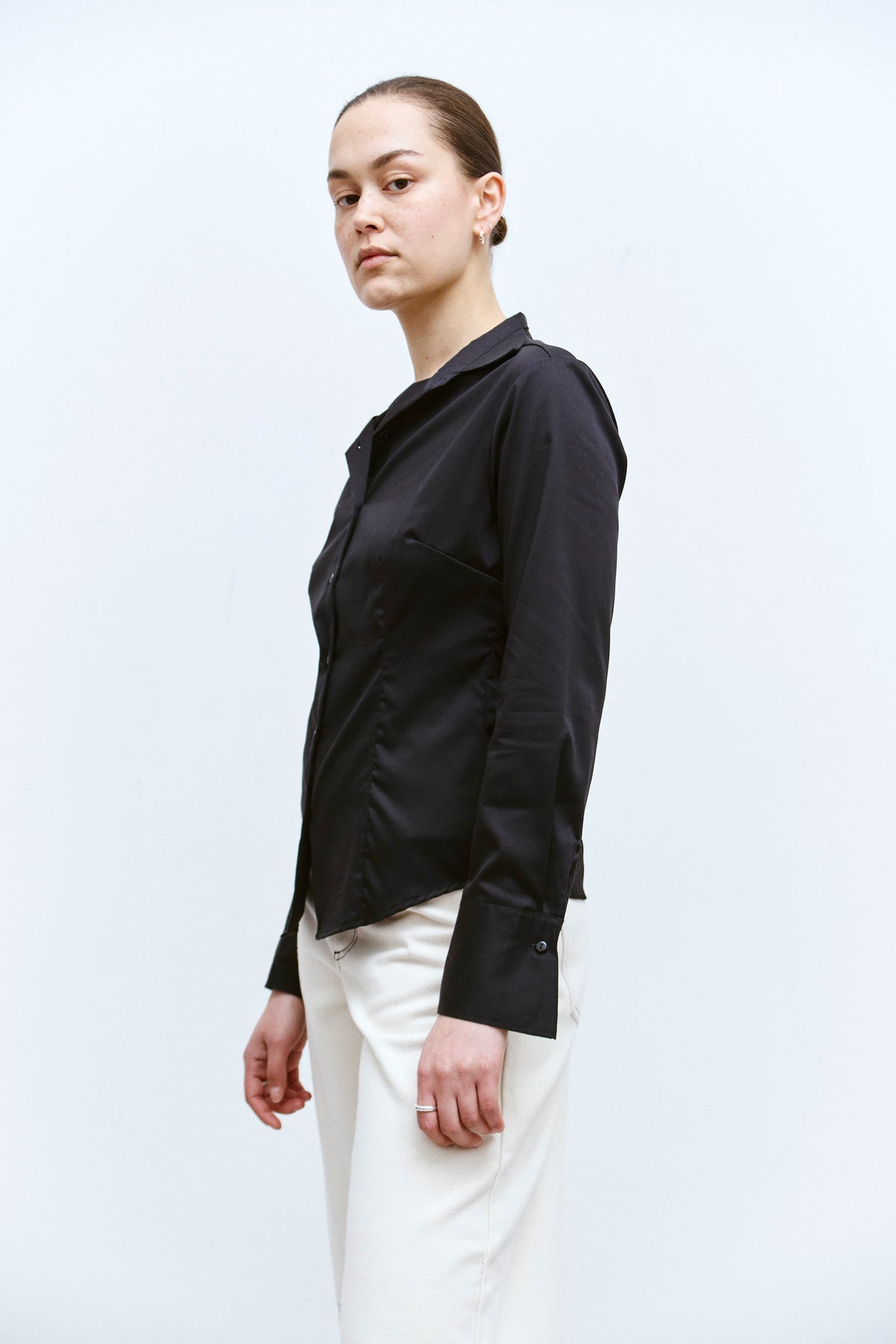 THE FITTED BLACK POPLIN SHIRT (XS/S) - ENSO Vintage