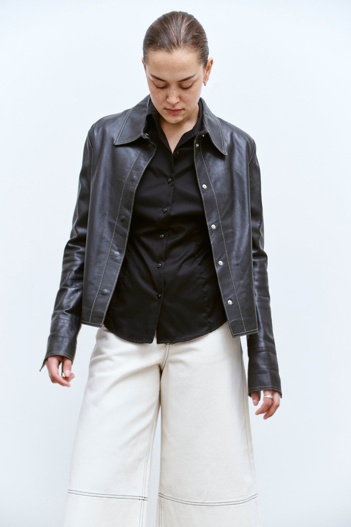 THE FITTED BLACK POPLIN SHIRT (XS/S) - ENSO Vintage