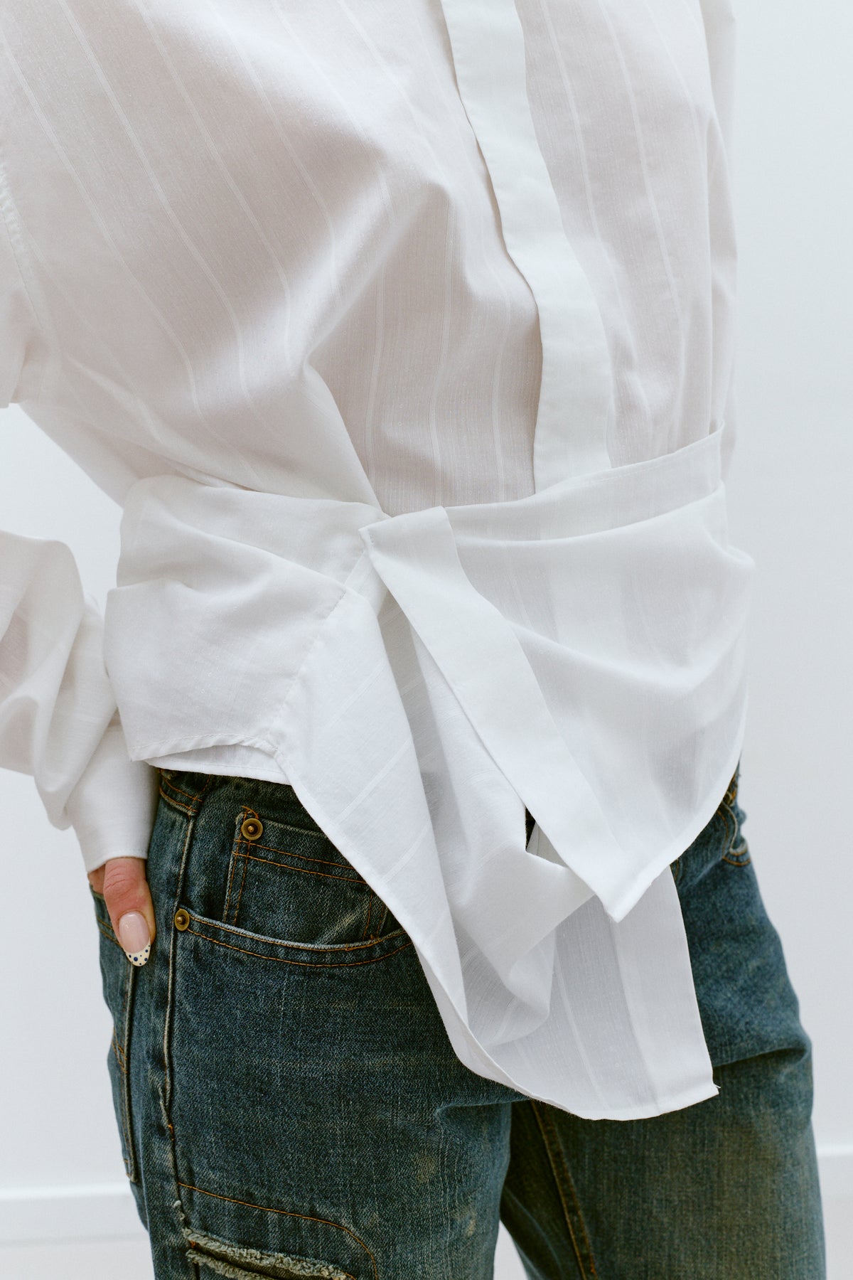 UPCYCLED PLEAT SHIRT - WHITE STRIPE (S/M) - ENSO Vintage