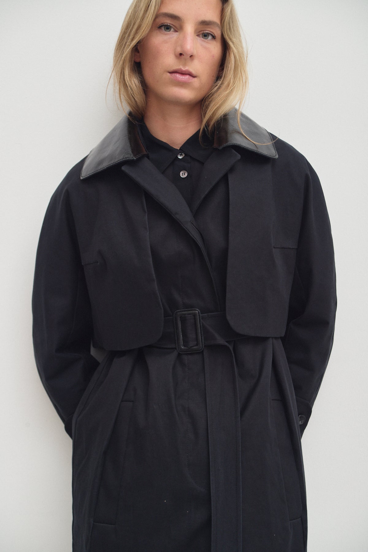 CARVEN TRENCHCOAT (S/M)