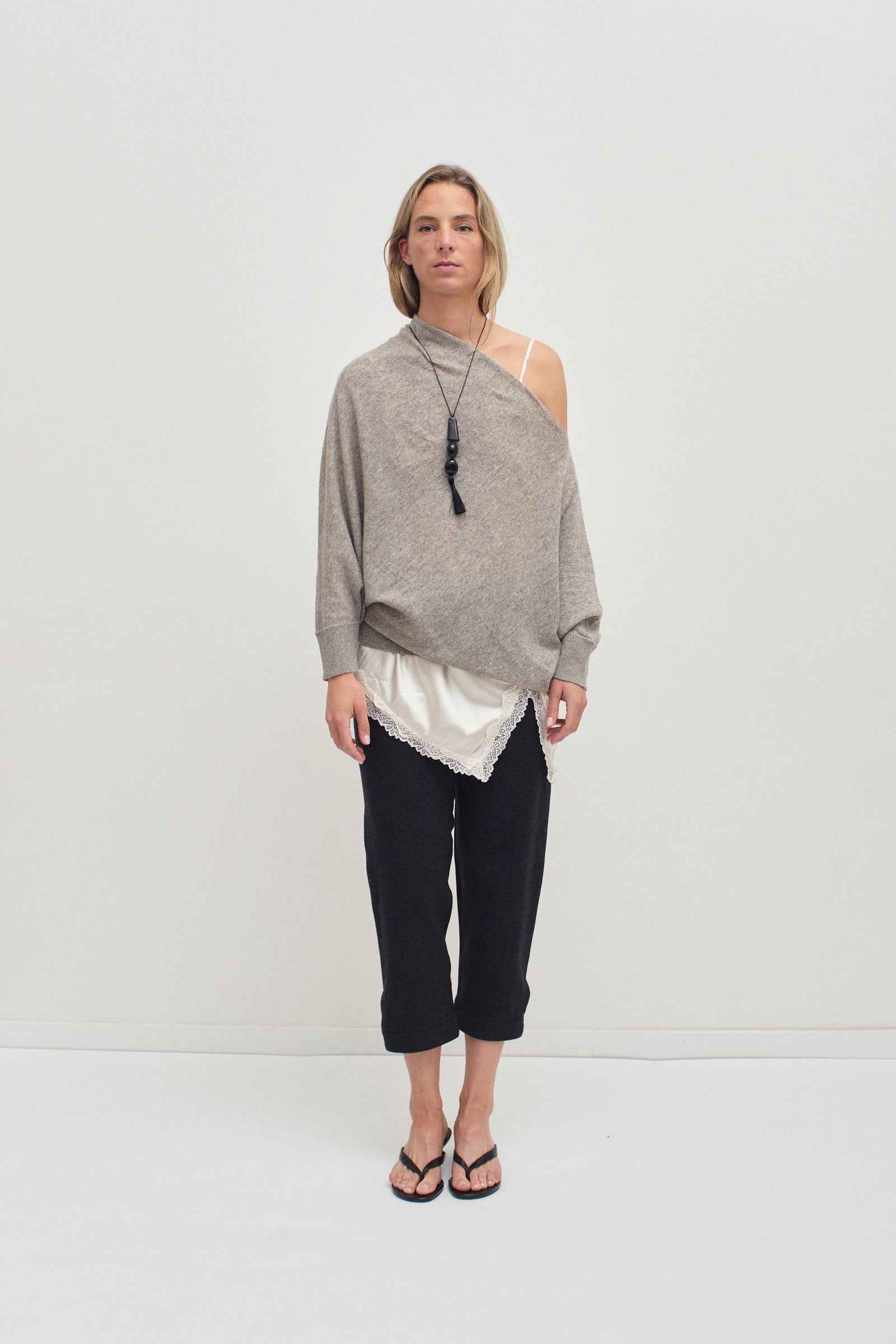 THE SOFT PONCHO (S/M)