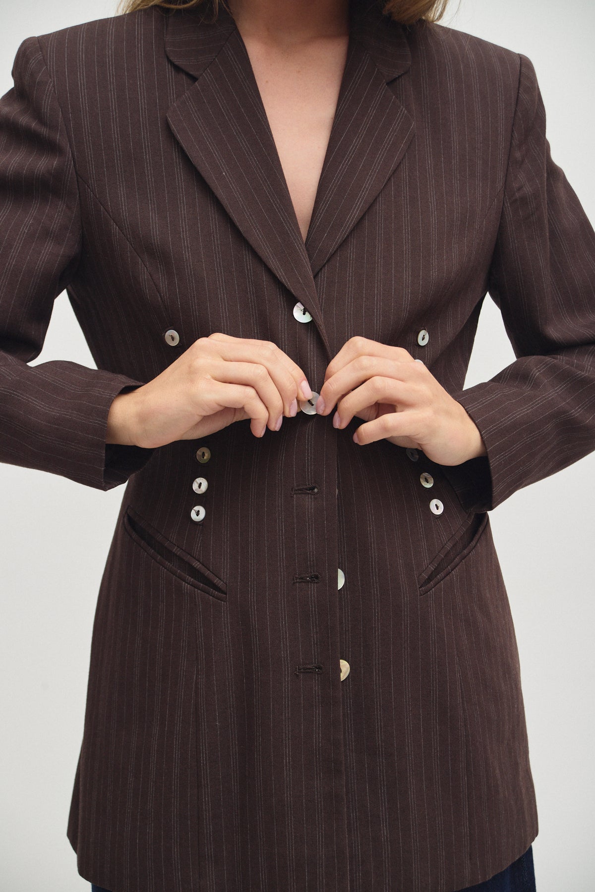 THE MOTHER OF PEARL BOTTON UP BLAZER (S/M)