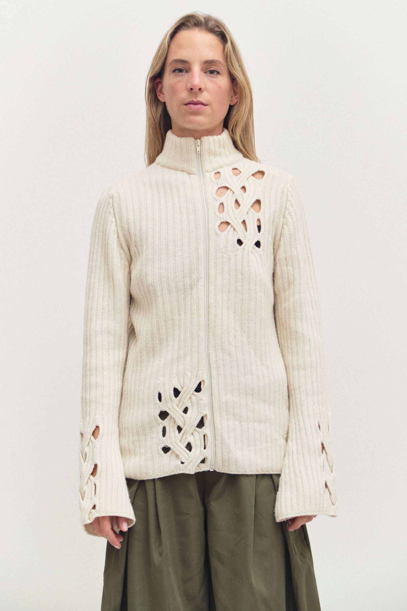 THE CUT OUT KNIT (M/L)