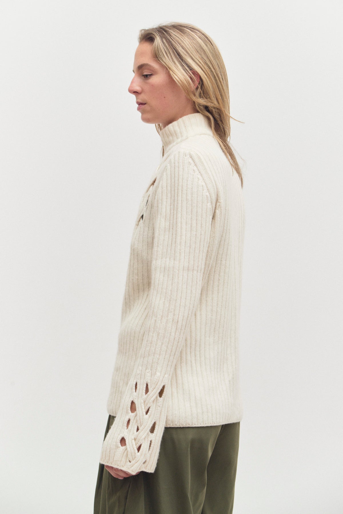 THE CUT OUT KNIT (M/L)