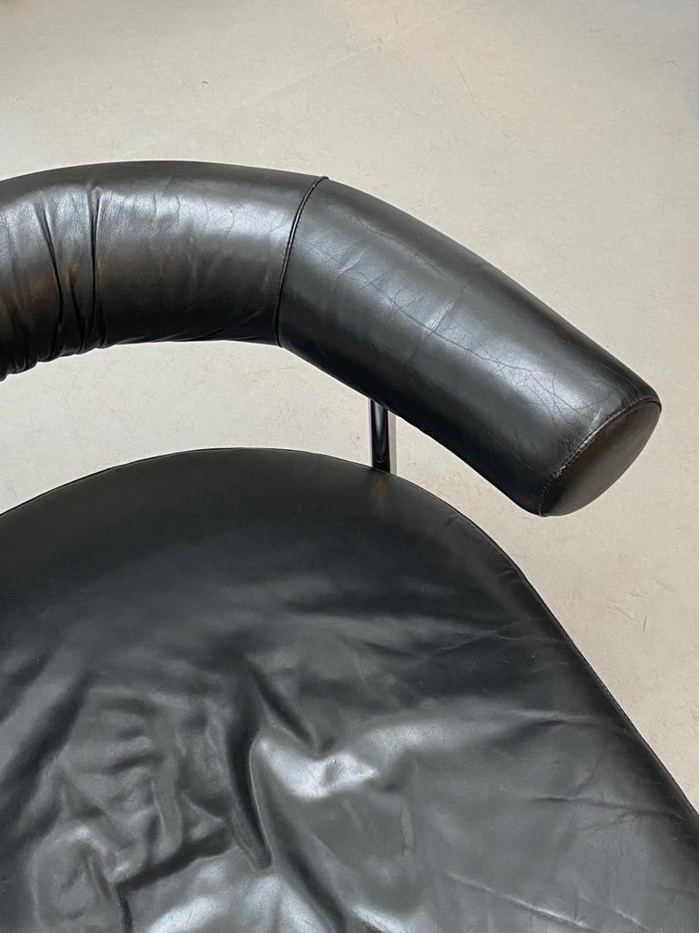 BLACK LEATHER CHROME CHAIR