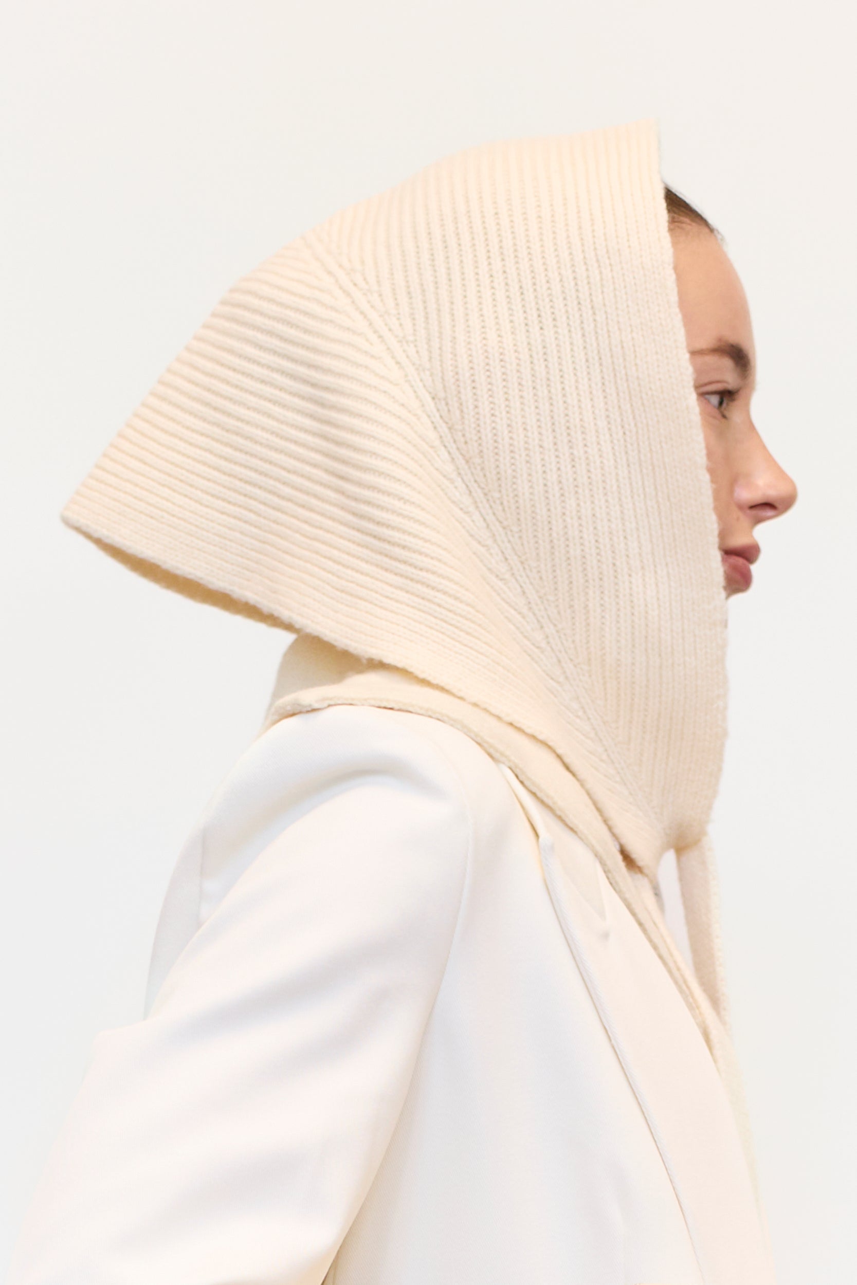 THE KNITTED HEADSCARF